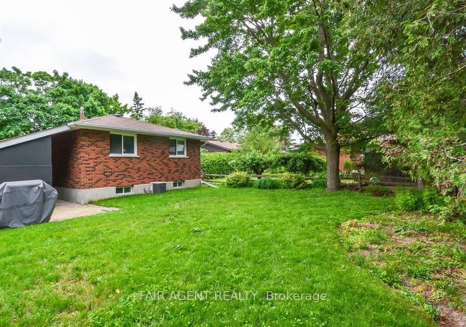Photo 18 of 6 Lambert Crescent, Guelph, Dovercliffe Park/Old University — HOMEH