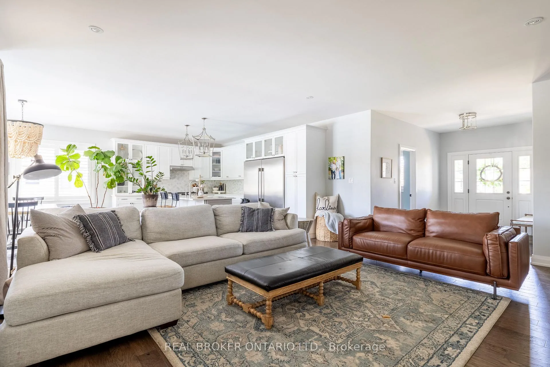 Photo 5 of 19 Cheslock Crescent, Oro-Medonte, Warminster — HOMEH