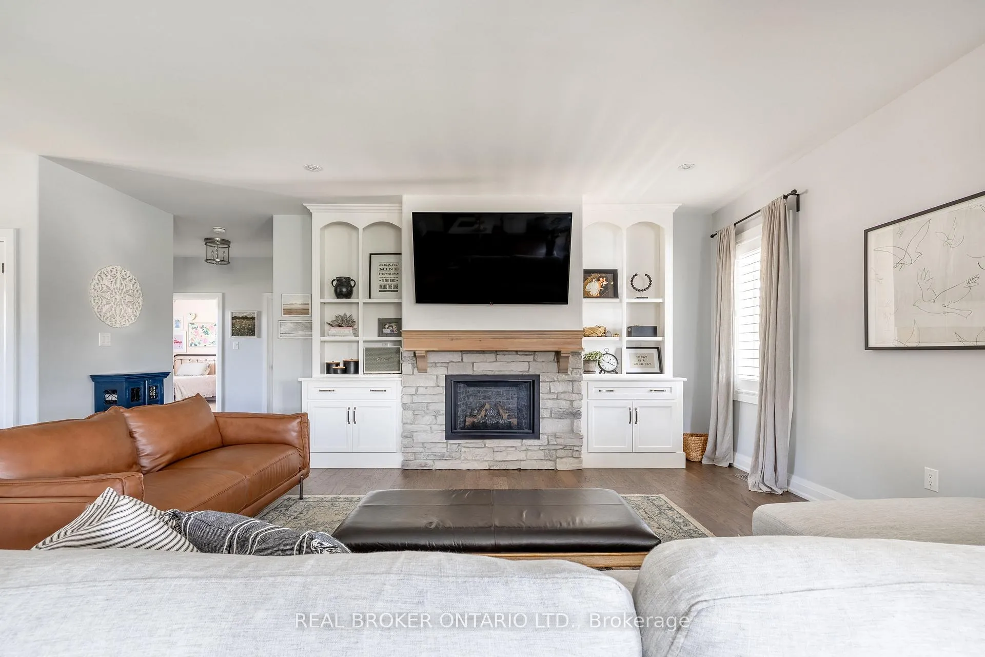 Photo 7 of 19 Cheslock Crescent, Oro-Medonte, Warminster — HOMEH