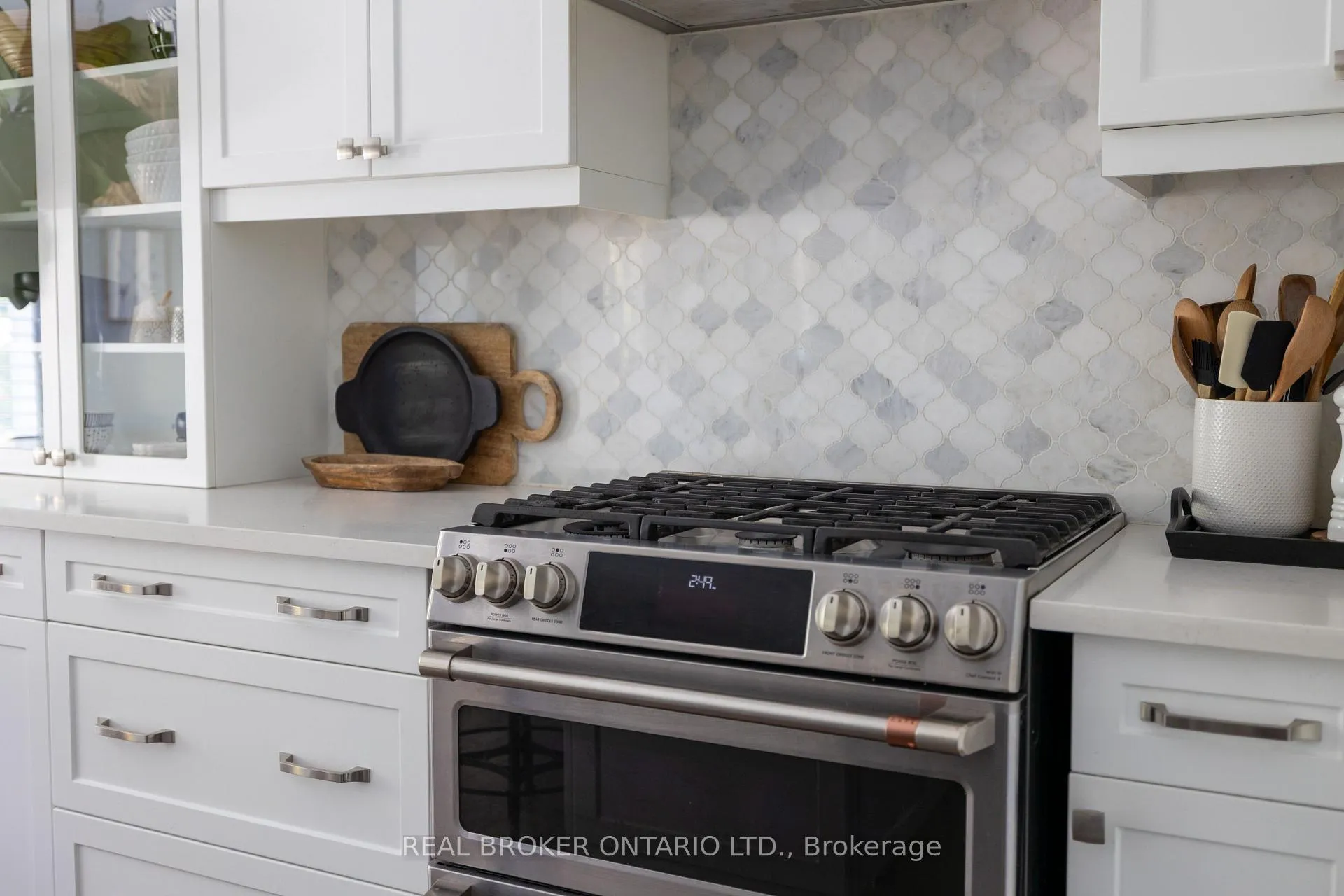 Photo 11 of 19 Cheslock Crescent, Oro-Medonte, Warminster — HOMEH