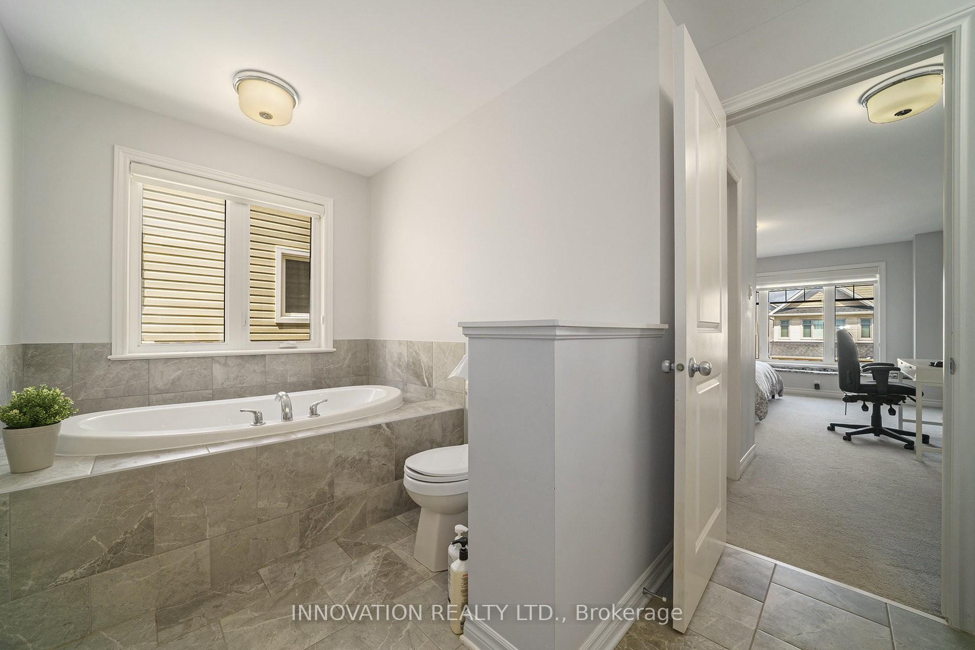 Photo 6 of 850 Excursion Way, Ottawa, Barrhaven - Half Moon Bay — HOMEH