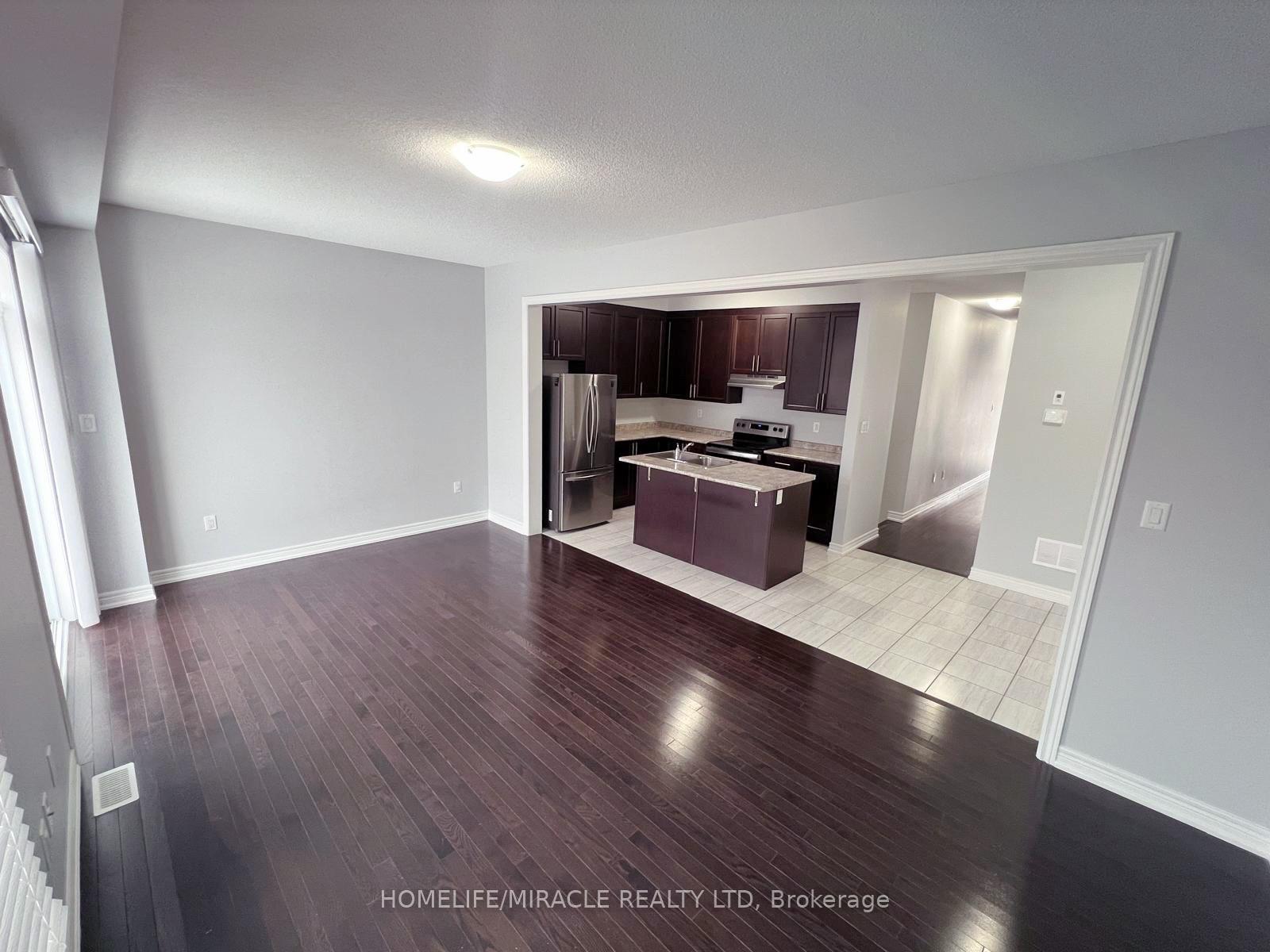 Photo 4 of 3 Brent Stephens Way, Brampton, Northwest Brampton — HOMEH