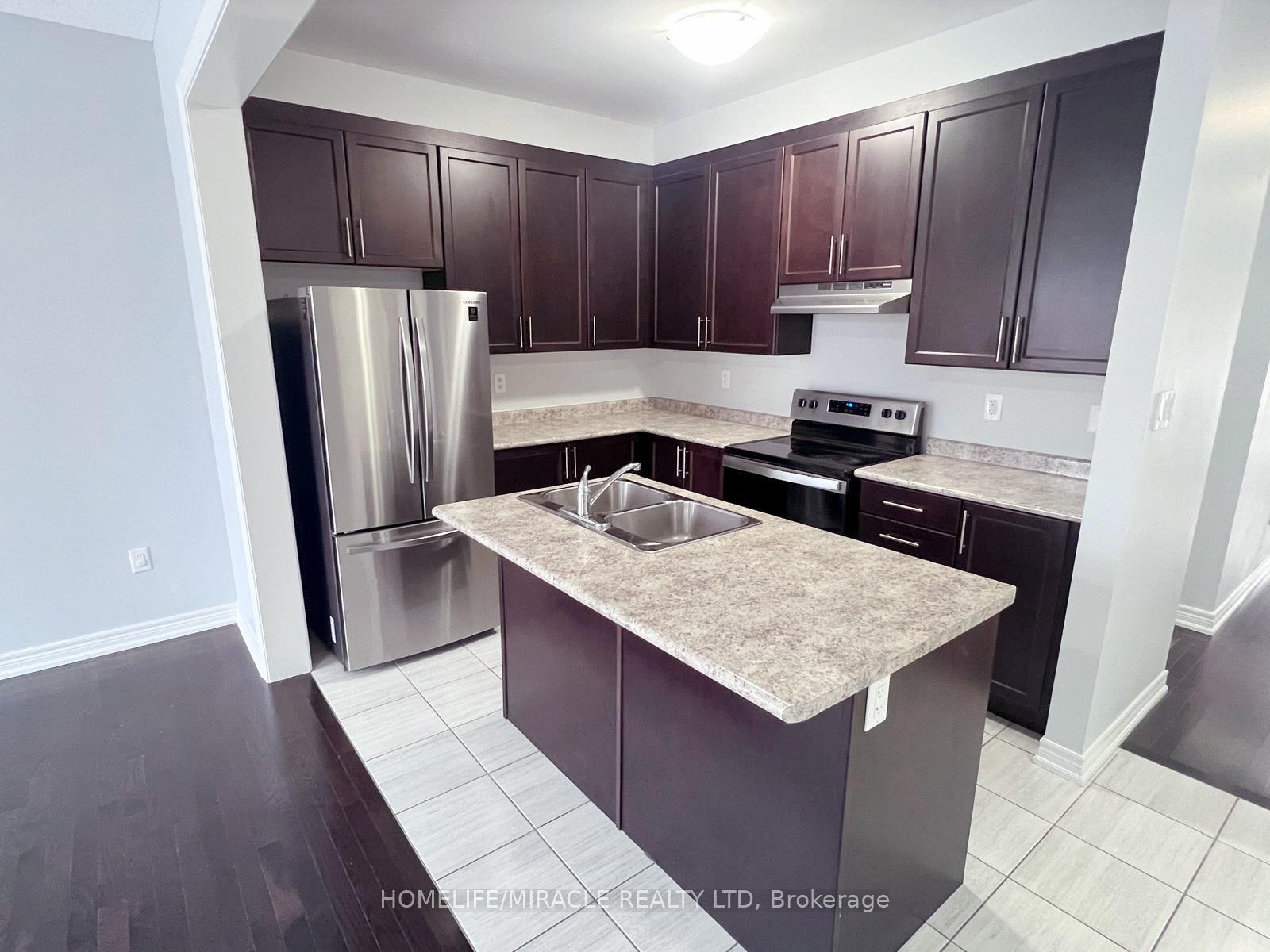 Photo 5 of 3 Brent Stephens Way, Brampton, Northwest Brampton — HOMEH