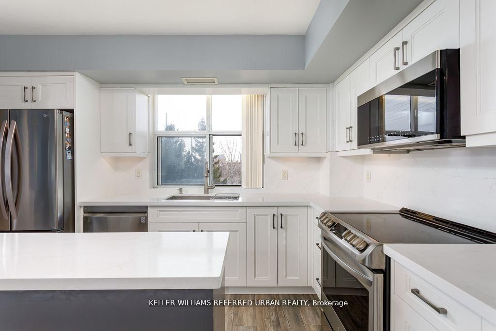 Photo 5 of Unit 317, 2500 Rutherford Rd, Vaughan, Maple — HOMEH