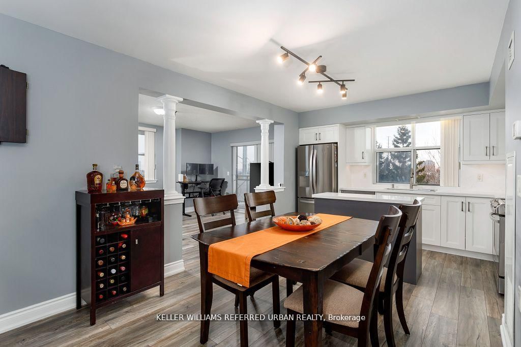 Photo 6 of Unit 317, 2500 Rutherford Rd, Vaughan, Maple — HOMEH
