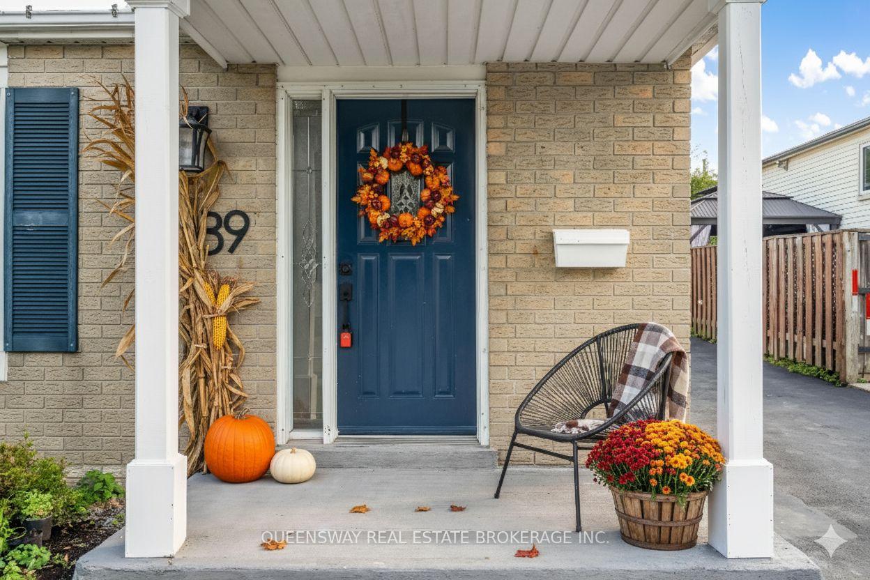Photo 1 of 39 Garden Crescent, Hamilton, Burkholme — HOMEH