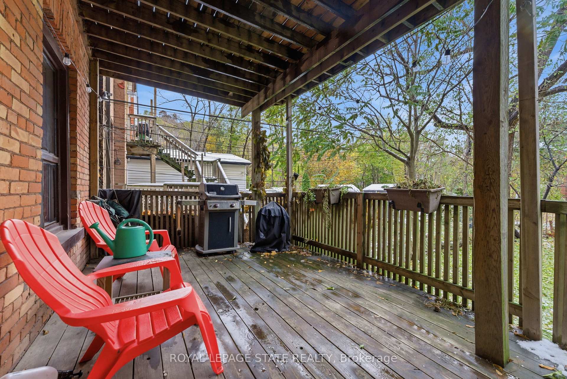 Photo 2 of 180 Emerald Street S, Hamilton, Stinson — HOMEH