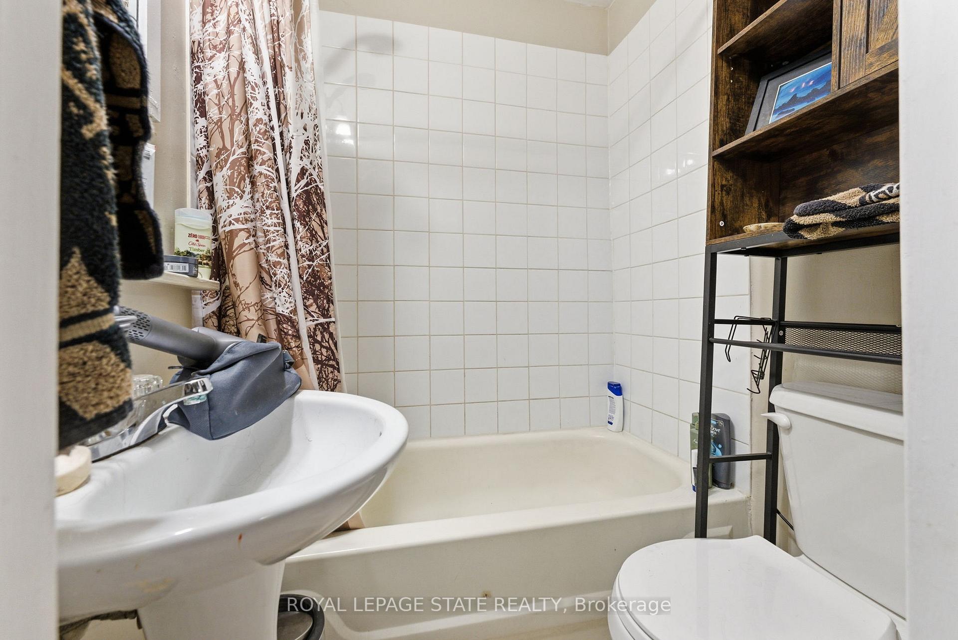 Photo 13 of 180 Emerald Street S, Hamilton, Stinson — HOMEH