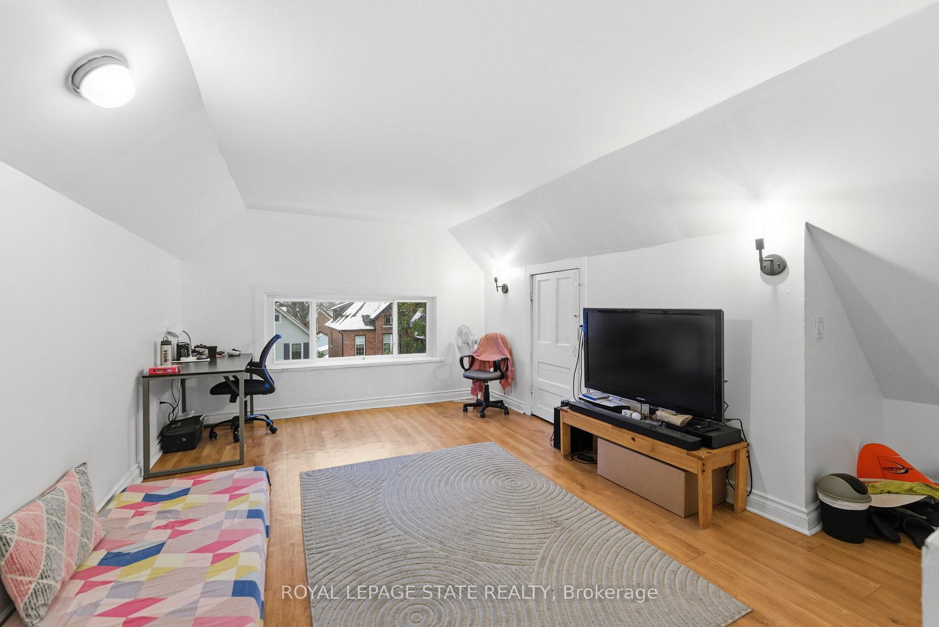 Photo 26 of 180 Emerald Street S, Hamilton, Stinson — HOMEH