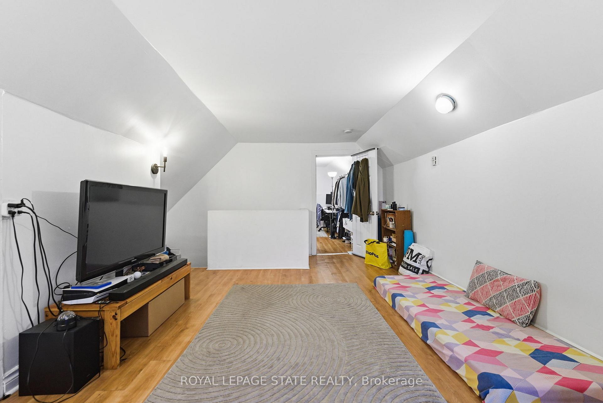 Photo 27 of 180 Emerald Street S, Hamilton, Stinson — HOMEH