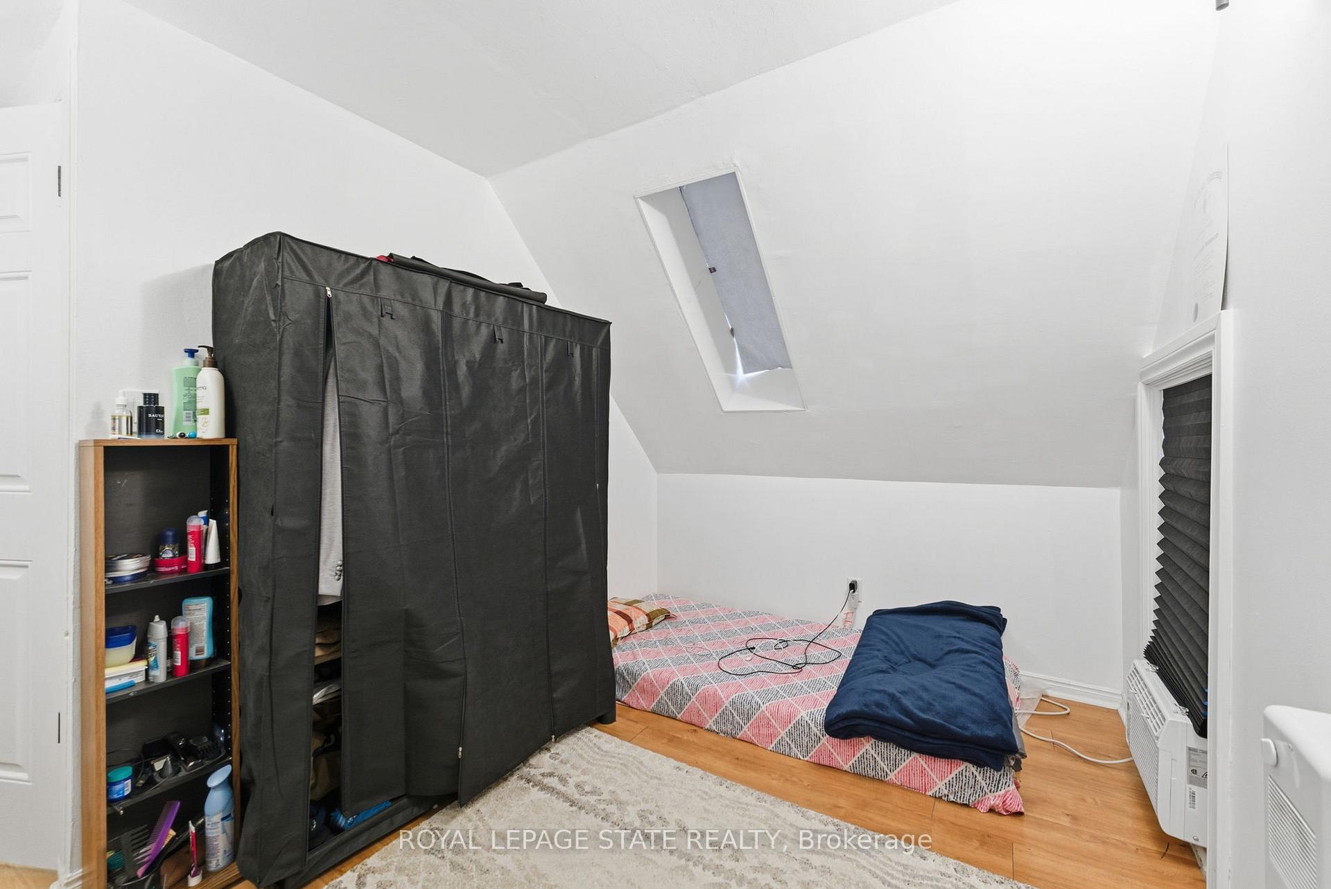 Photo 29 of 180 Emerald Street S, Hamilton, Stinson — HOMEH