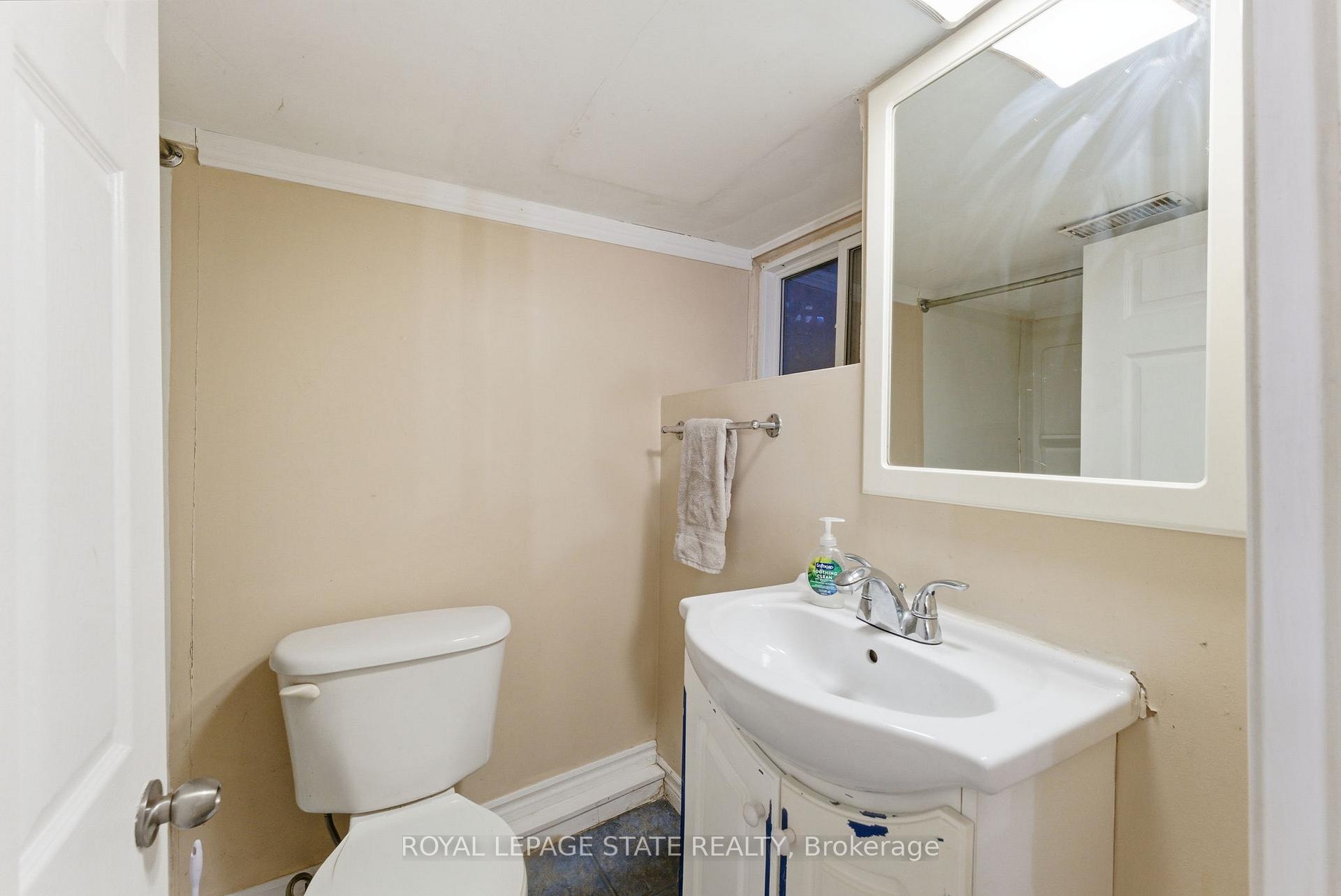 Photo 36 of 180 Emerald Street S, Hamilton, Stinson — HOMEH