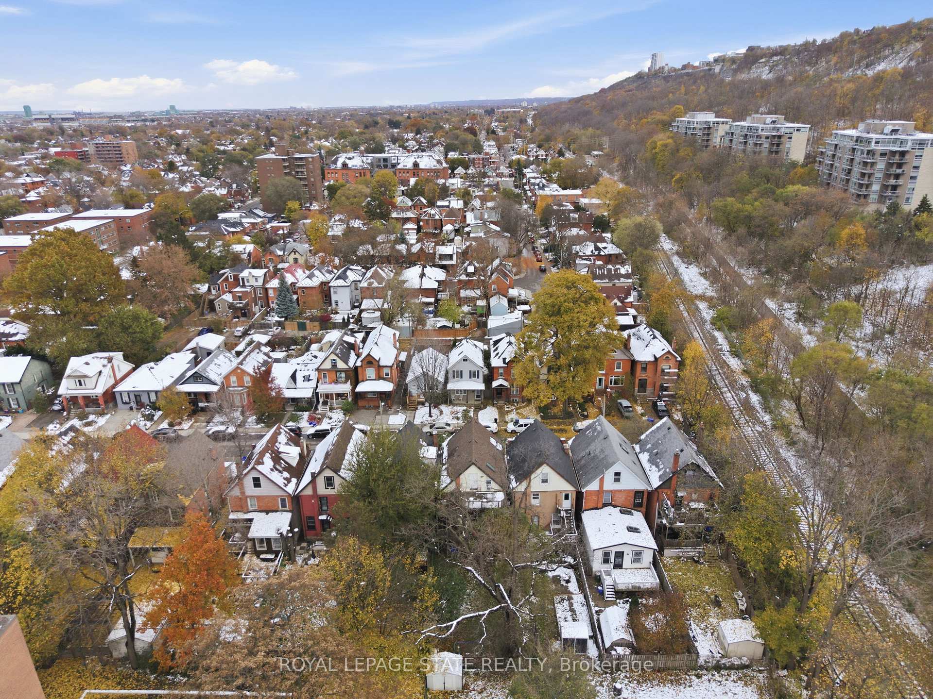 Photo 44 of 180 Emerald Street S, Hamilton, Stinson — HOMEH