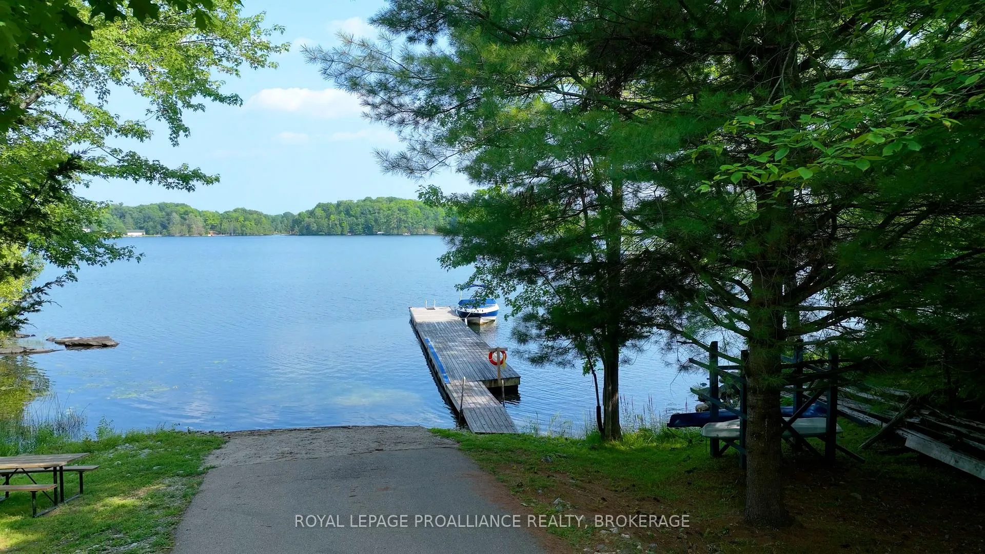 Photo 7 of 572 Oak Bluffs Road, Frontenac, Frontenac South — HOMEH
