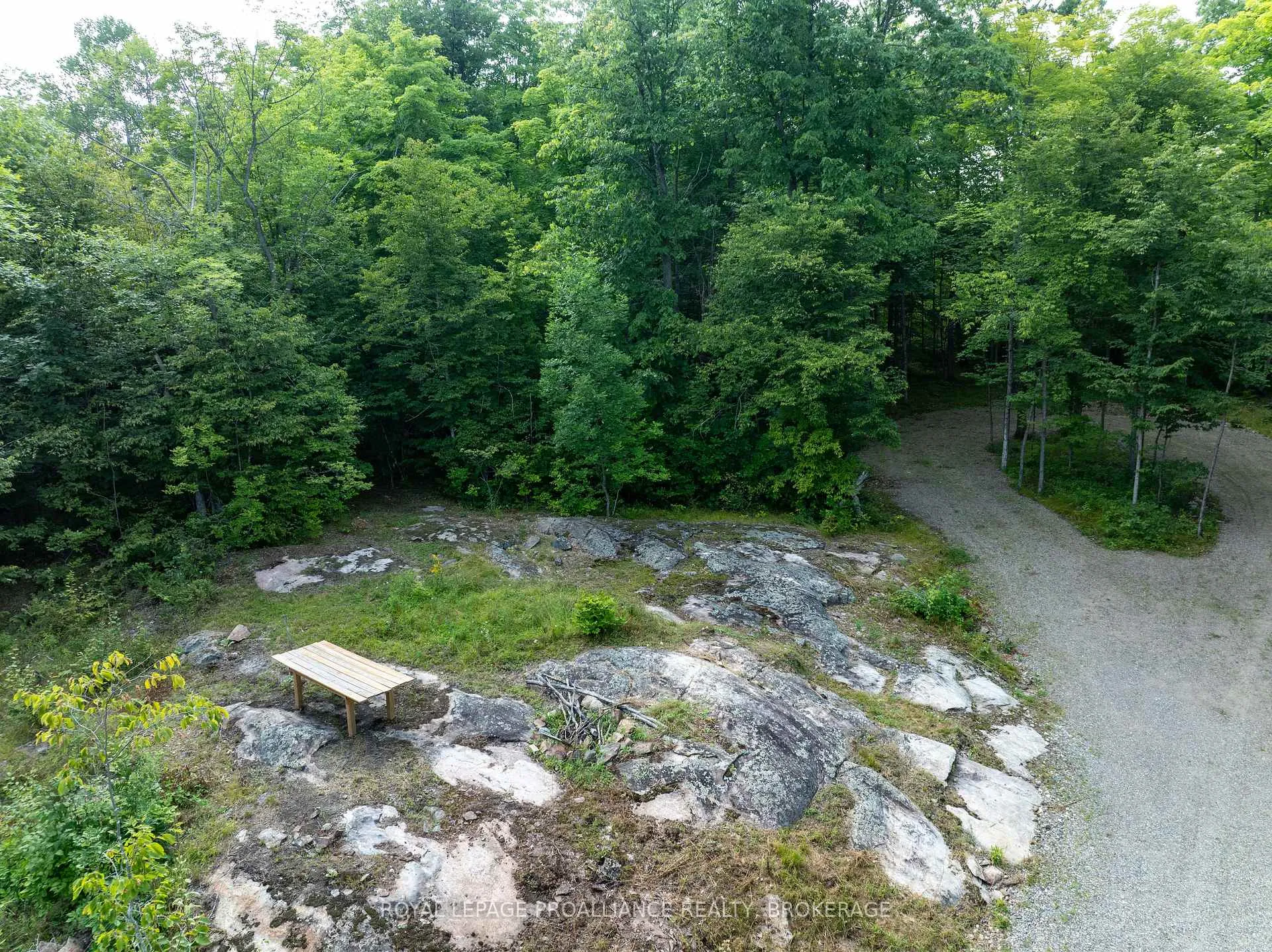 Photo 12 of 572 Oak Bluffs Road, Frontenac, Frontenac South — HOMEH