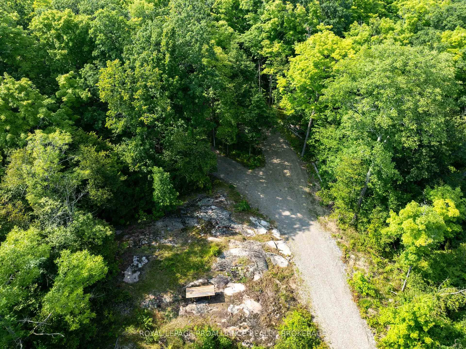 Photo 24 of 572 Oak Bluffs Road, Frontenac, Frontenac South — HOMEH