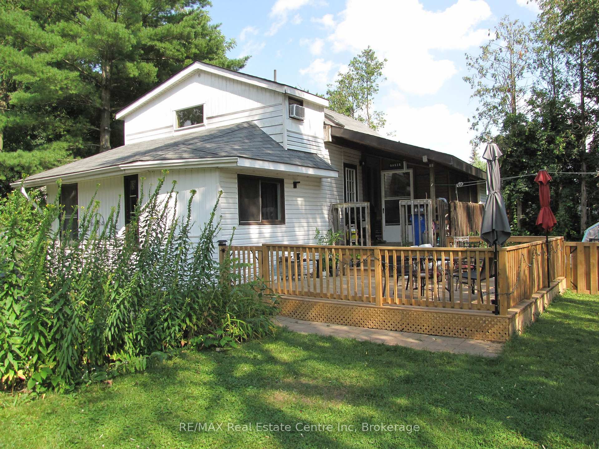 Photo 3 of 102 Emma St, Guelph, General Hospital — HOMEH