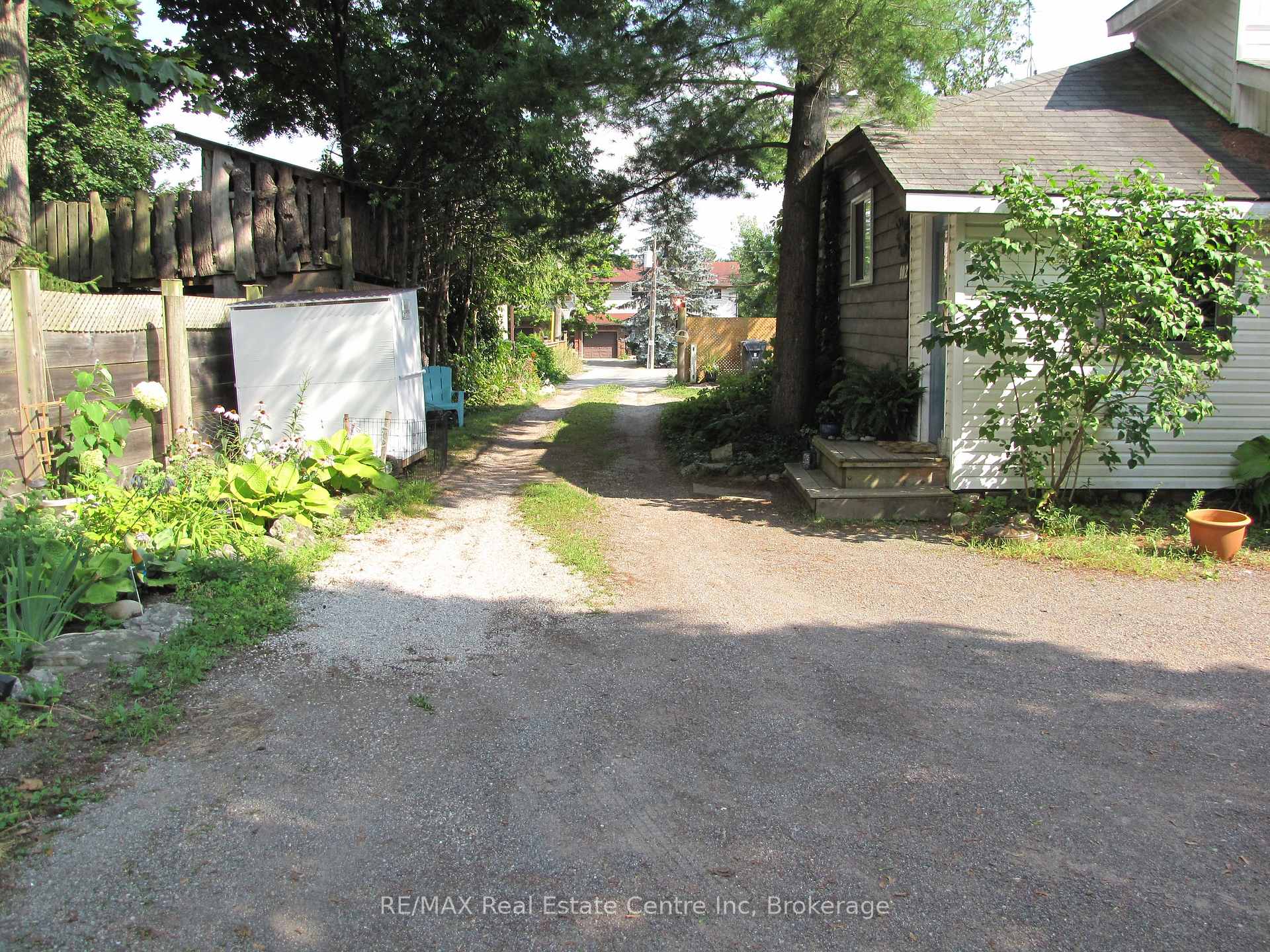Photo 11 of 102 Emma St, Guelph, General Hospital — HOMEH