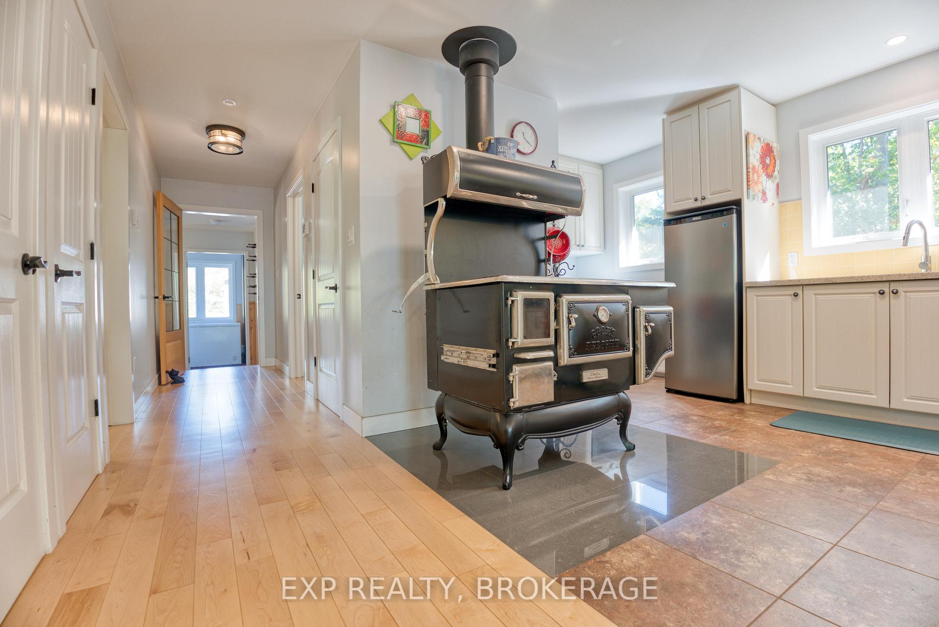 Photo 7 of 1506 Williams Lane, Frontenac, Frontenac Centre — HOMEH