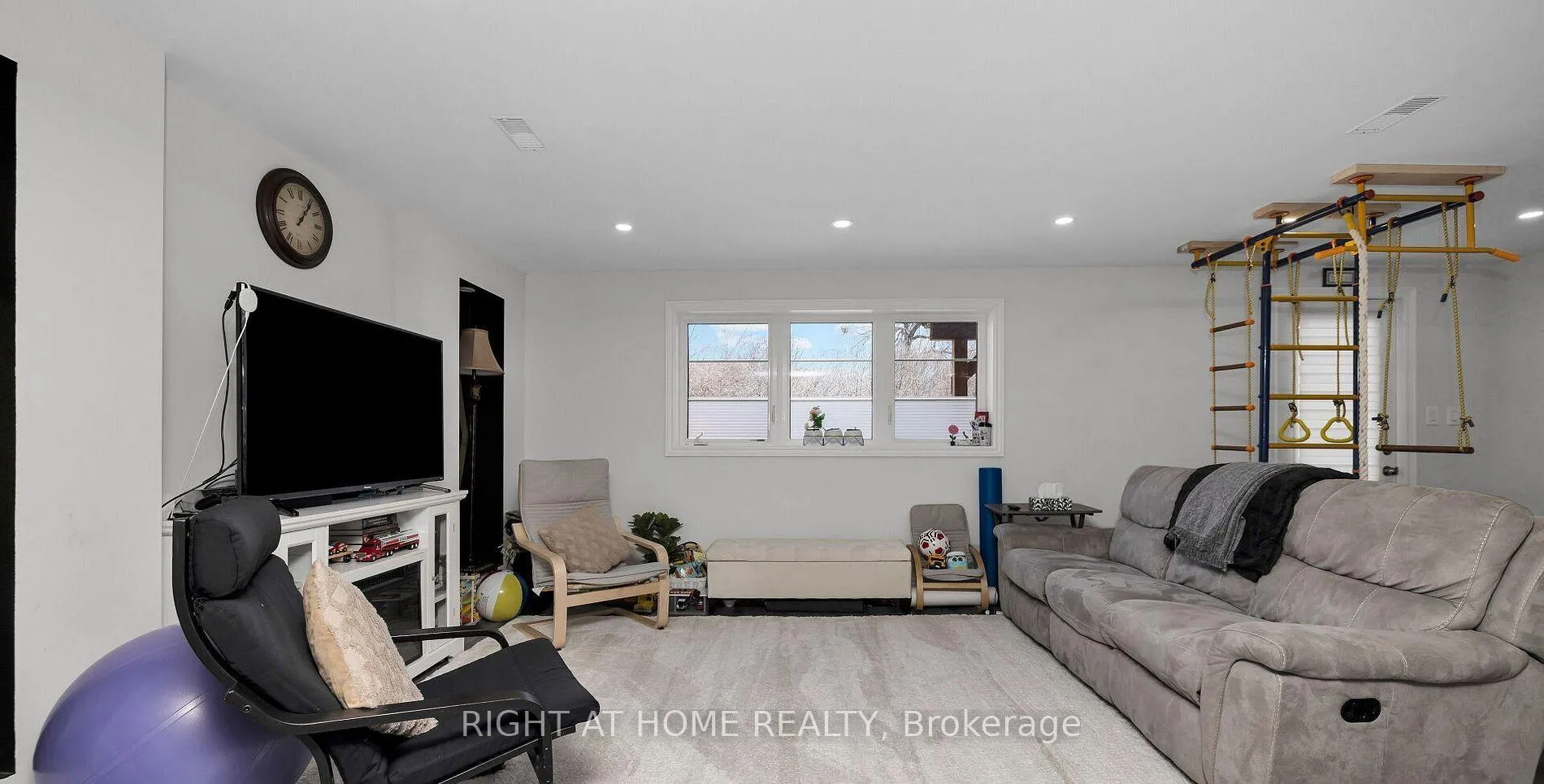Photo 2 of 43 Westfield Drive, Whitby, Rural Whitby — HOMEH