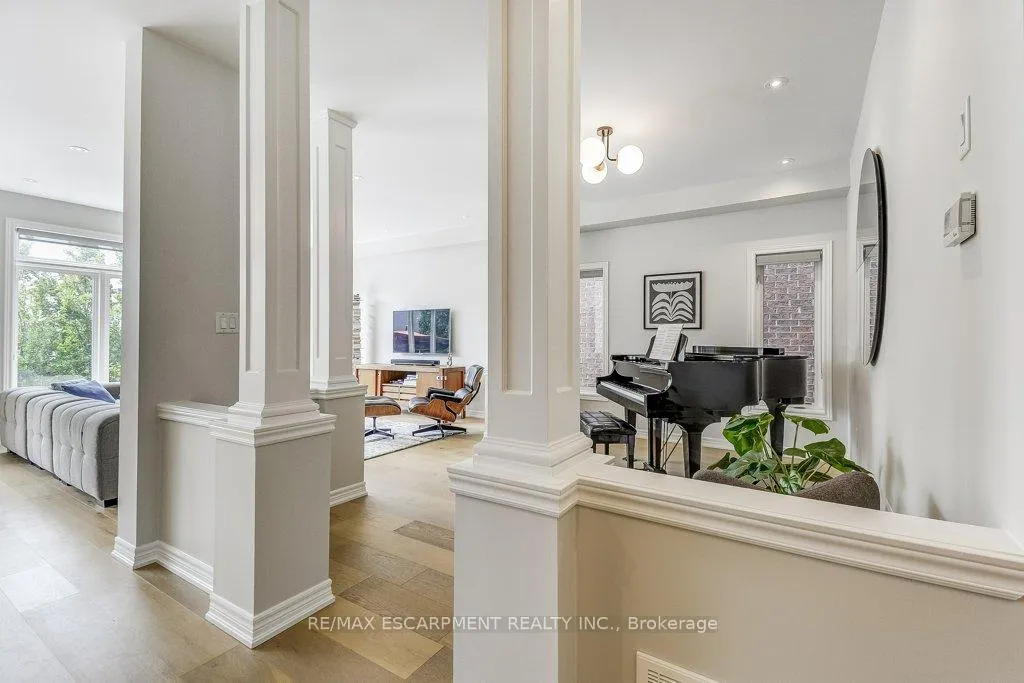 Photo 9 of 195 Painter Terrace, Hamilton, Waterdown — HOMEH