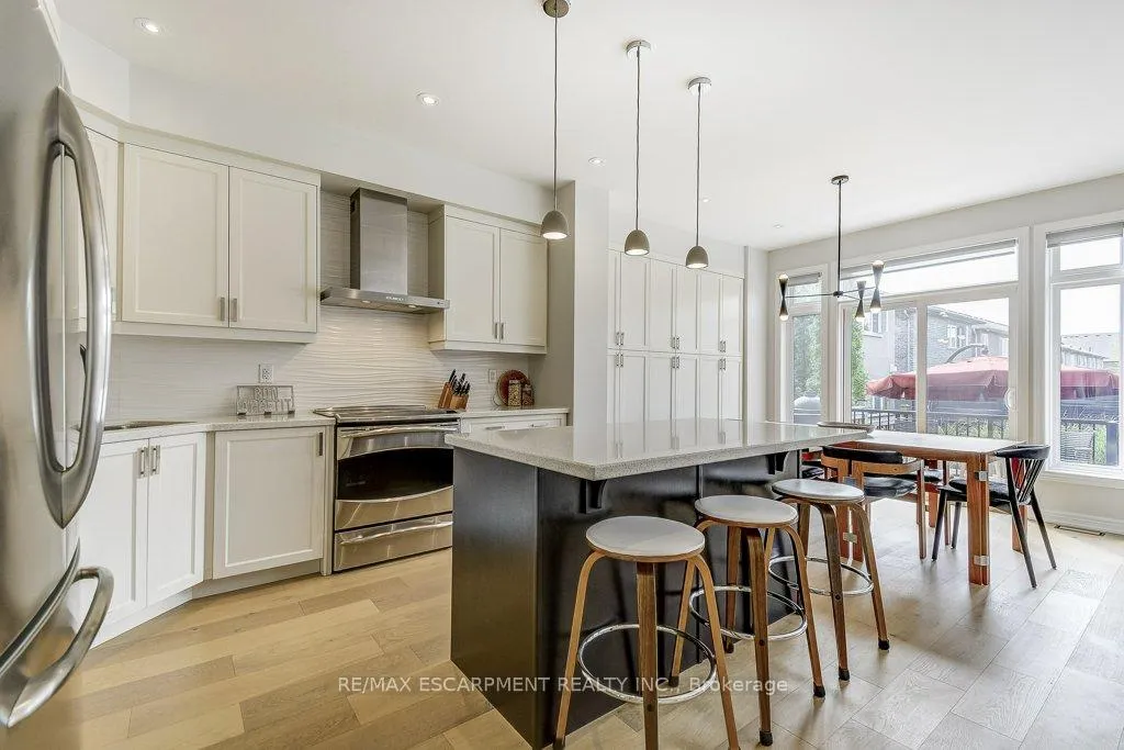 Photo 13 of 195 Painter Terrace, Hamilton, Waterdown — HOMEH