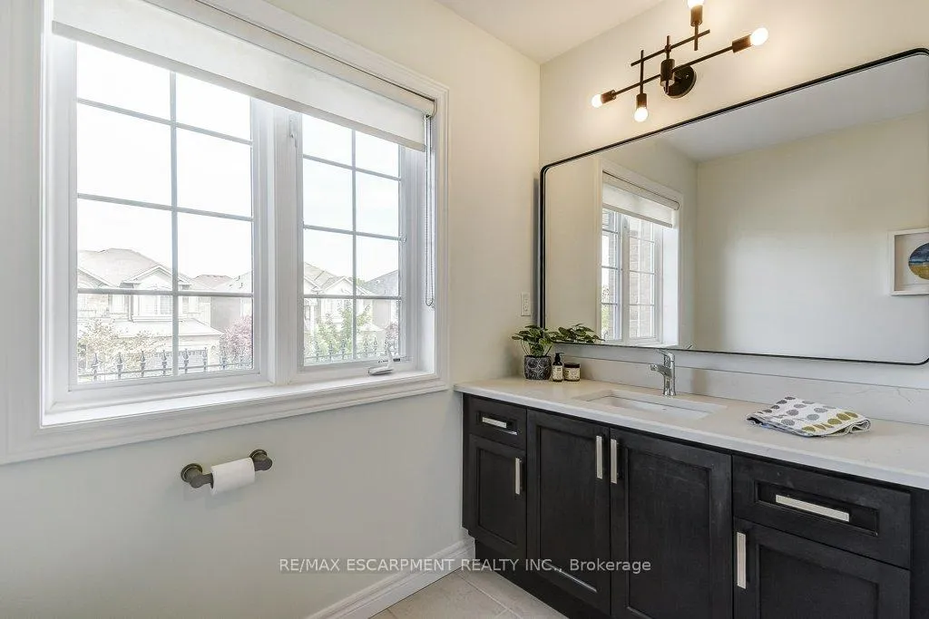 Photo 27 of 195 Painter Terrace, Hamilton, Waterdown — HOMEH