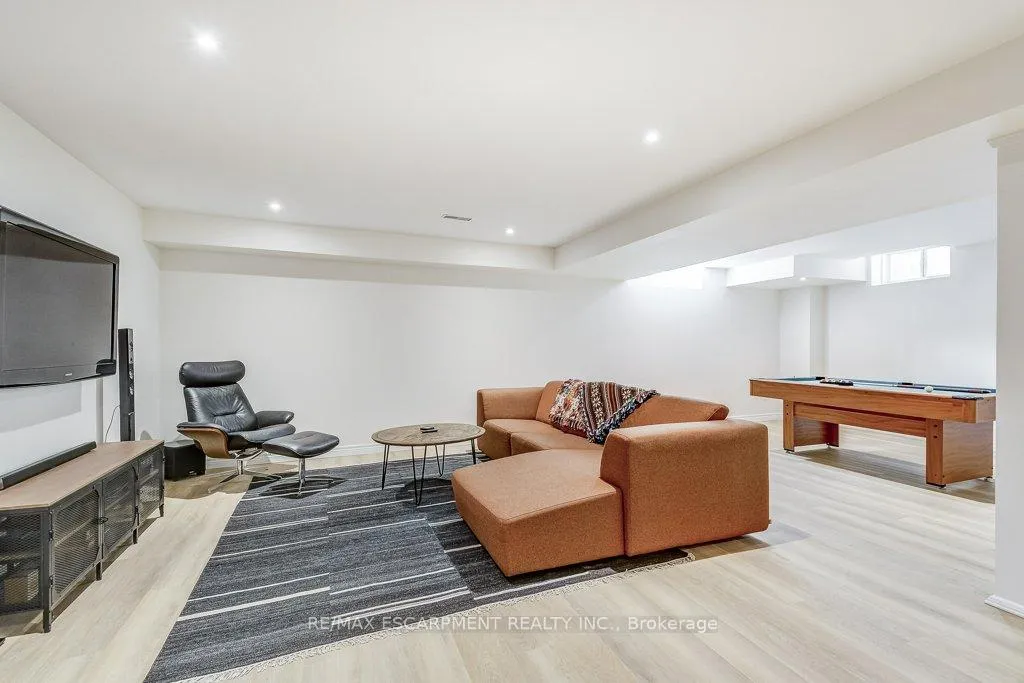 Photo 29 of 195 Painter Terrace, Hamilton, Waterdown — HOMEH