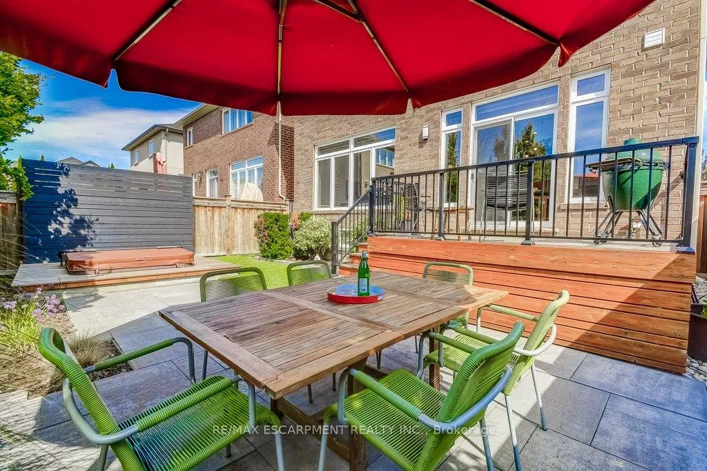 Photo 35 of 195 Painter Terrace, Hamilton, Waterdown — HOMEH
