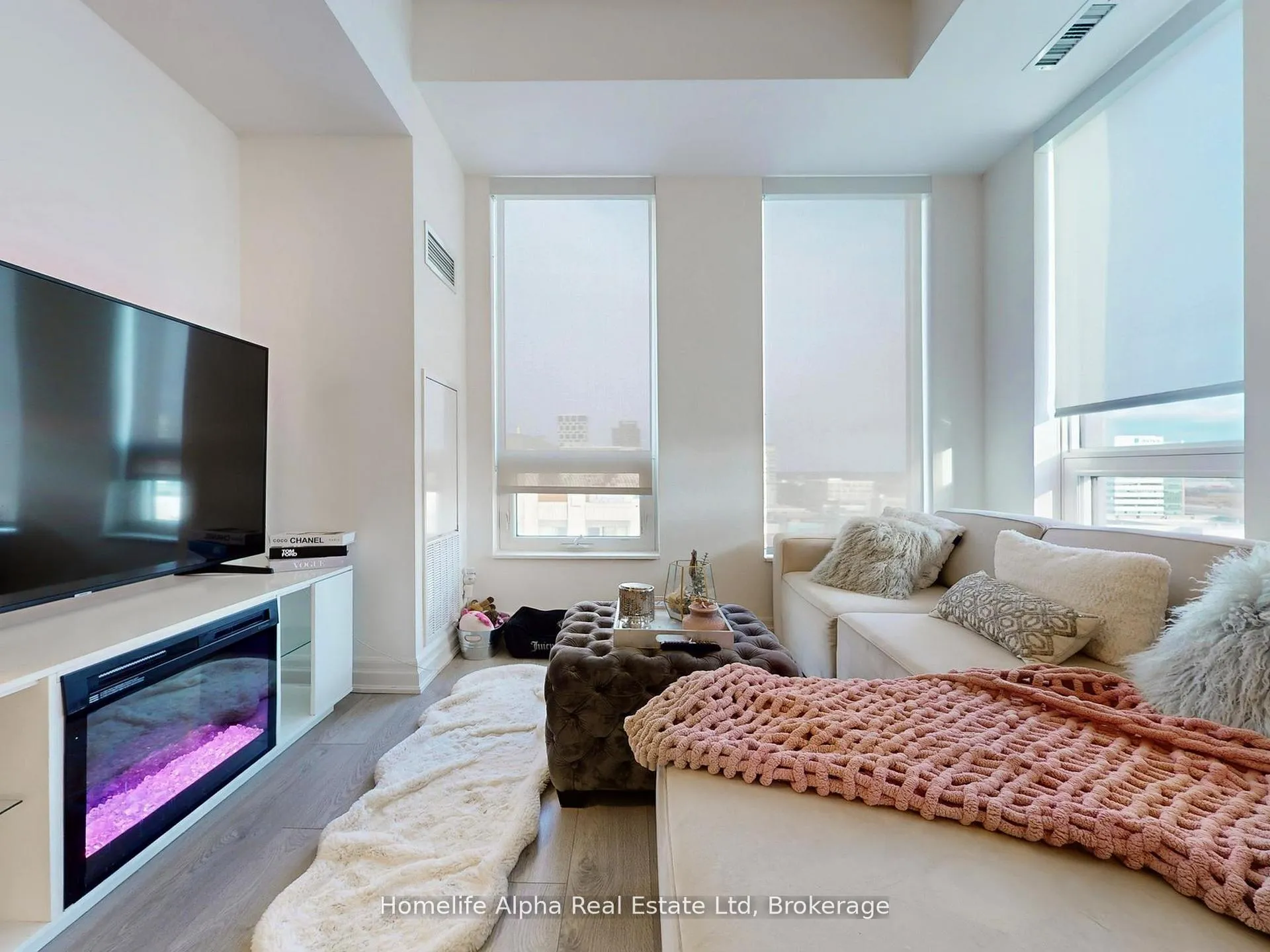 Photo 11 of Unit 1206, 8 Rouge Valley Drive W, Markham, Unionville — HOMEH