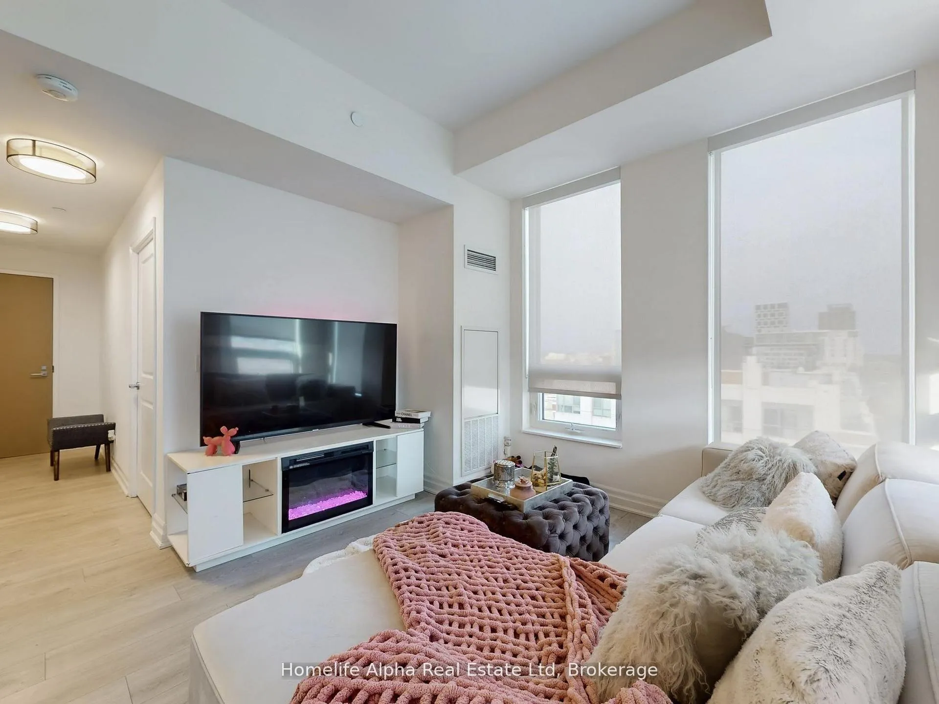 Photo 12 of Unit 1206, 8 Rouge Valley Drive W, Markham, Unionville — HOMEH
