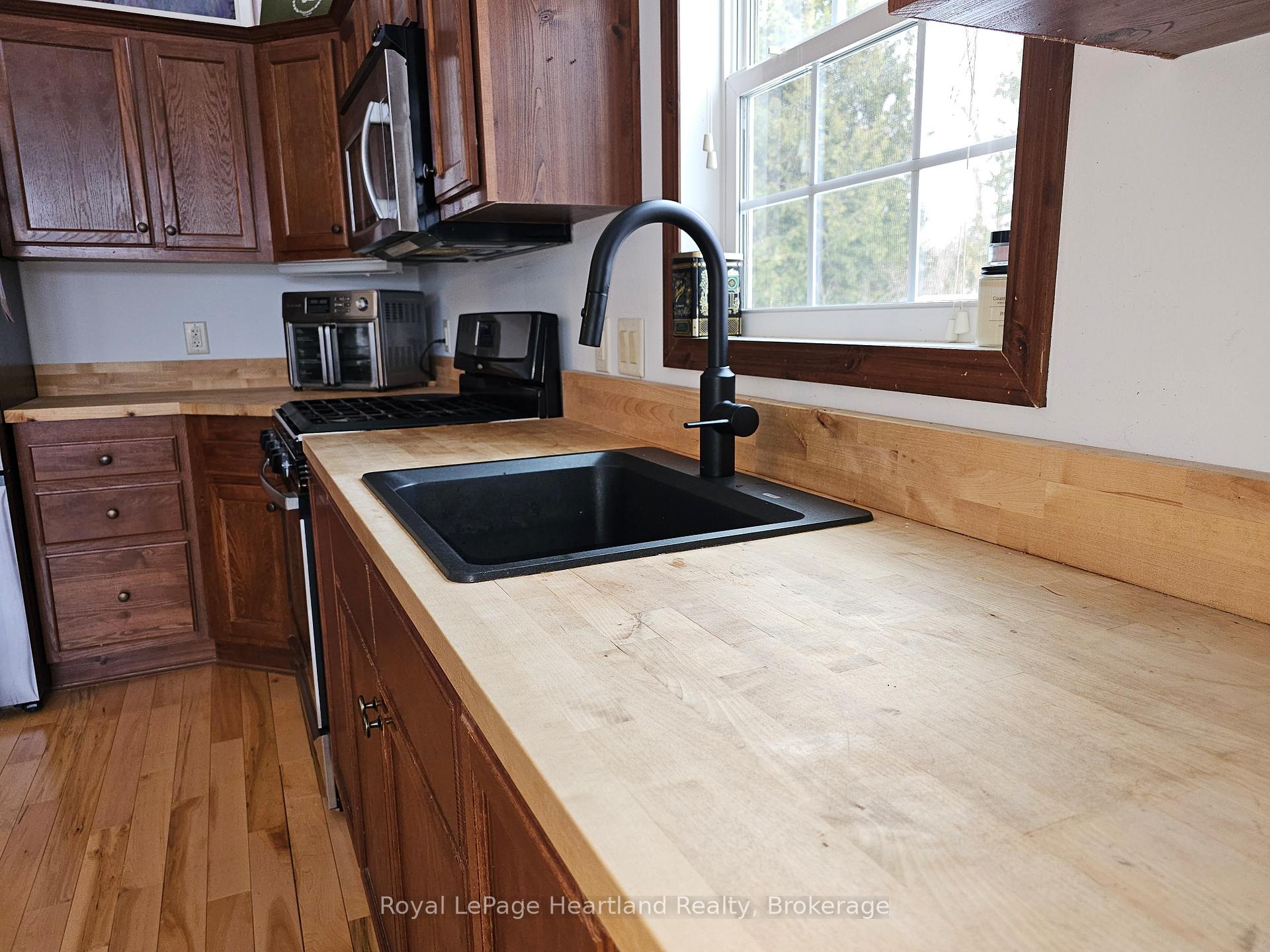 Photo 4 of 76735 Wildwood Line, Bluewater, Stanley — HOMEH