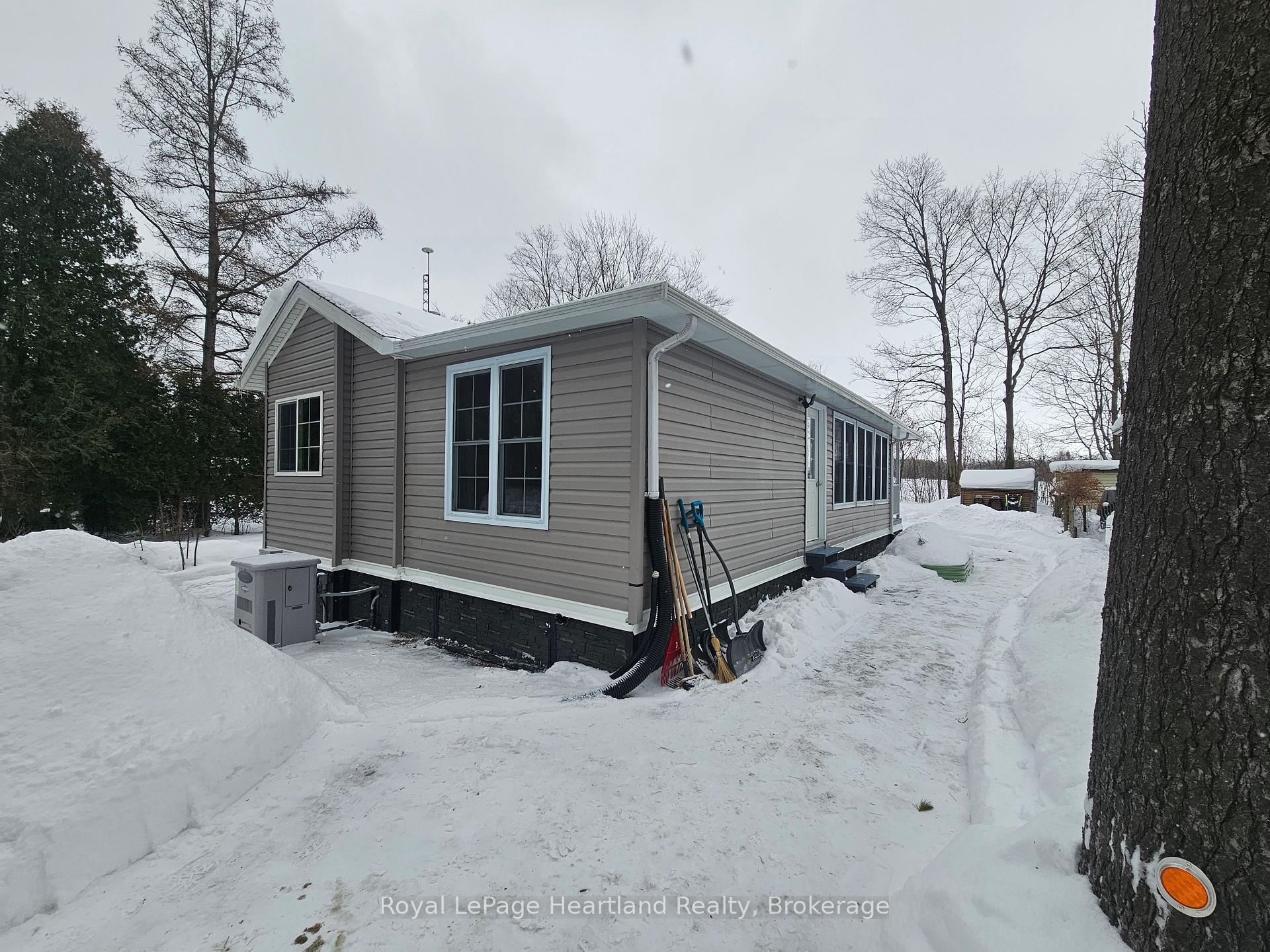 Photo 17 of 76735 Wildwood Line, Bluewater, Stanley — HOMEH