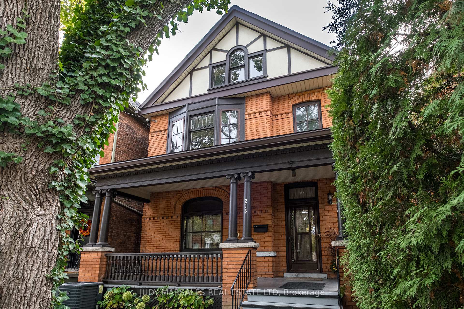 Front of 219 Charlton Avenue W