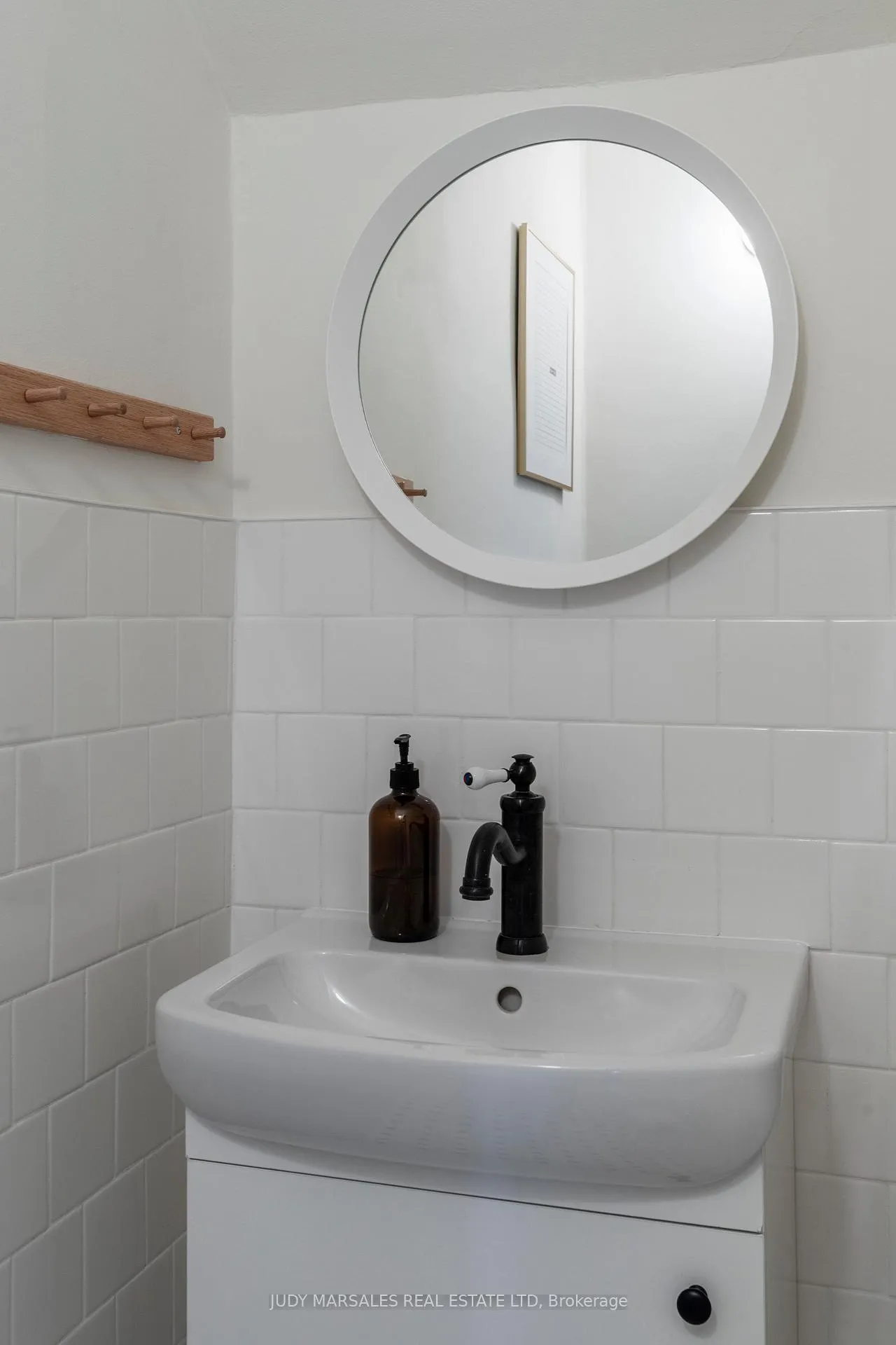 Photo 18 of 189 West Avenue N, Hamilton, Landsdale — HOMEH
