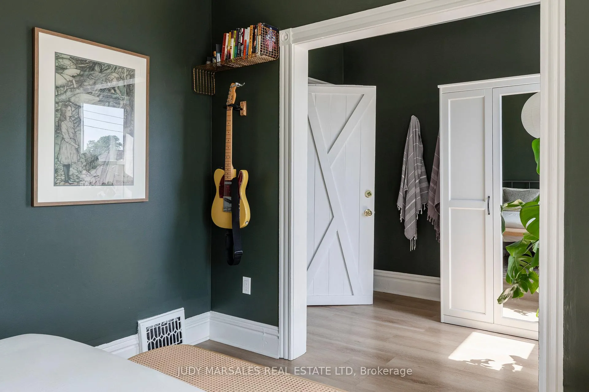 Photo 22 of 189 West Avenue N, Hamilton, Landsdale — HOMEH