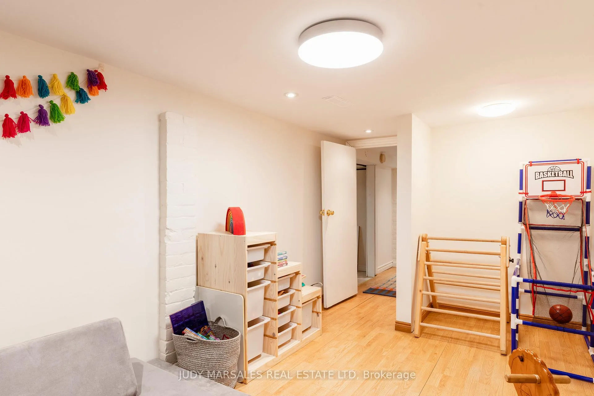 Photo 41 of 189 West Avenue N, Hamilton, Landsdale — HOMEH