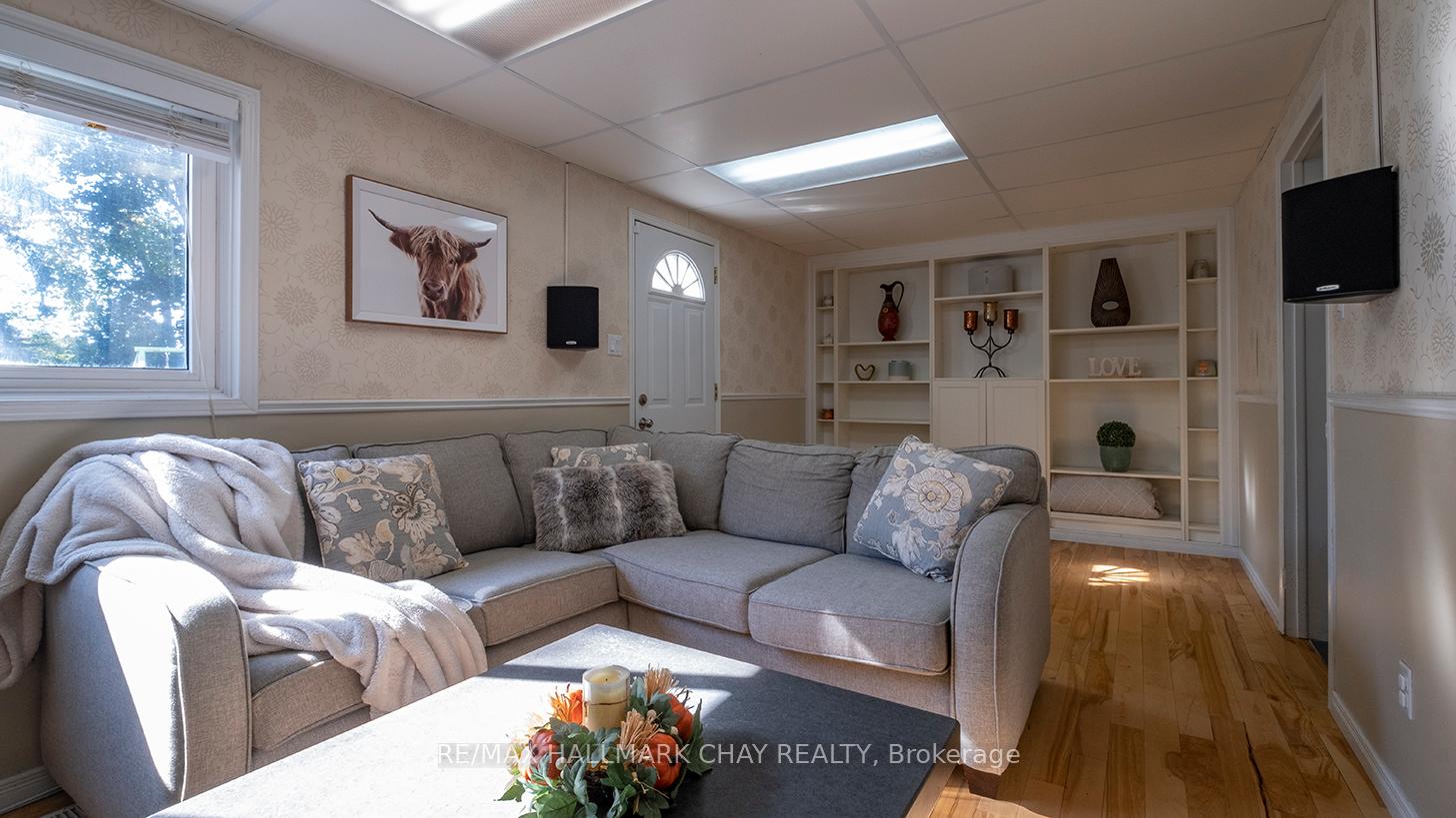 Photo 5 of 151 Orchard Heights Boulevard, Aurora, Aurora Heights — HOMEH