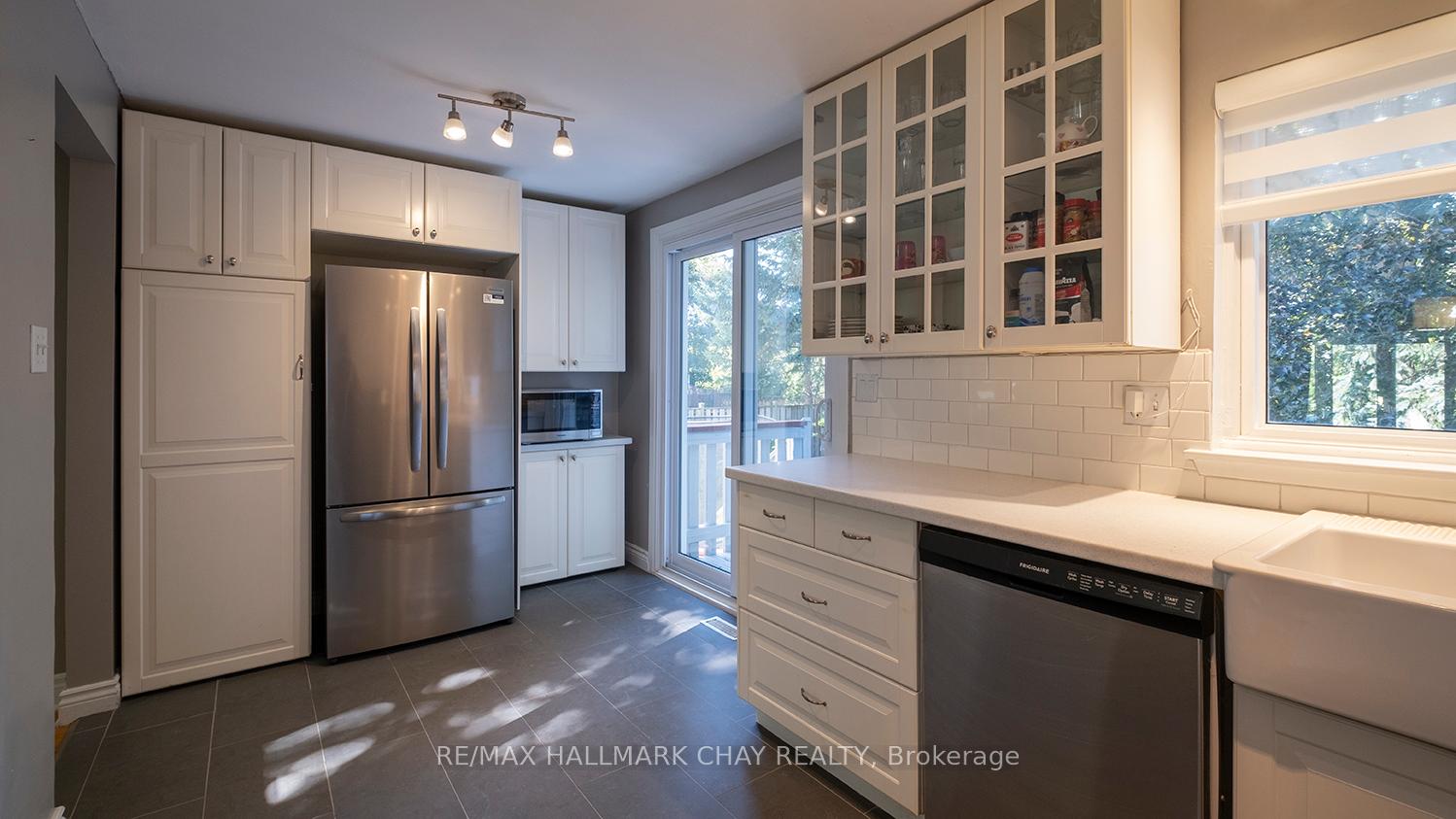 Photo 8 of 151 Orchard Heights Boulevard, Aurora, Aurora Heights — HOMEH