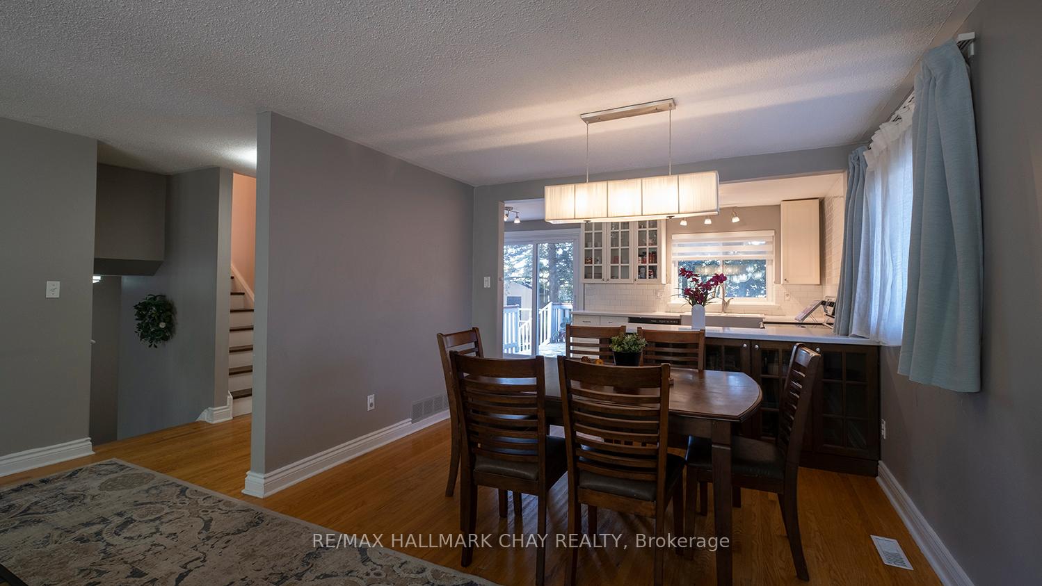 Photo 18 of 151 Orchard Heights Boulevard, Aurora, Aurora Heights — HOMEH