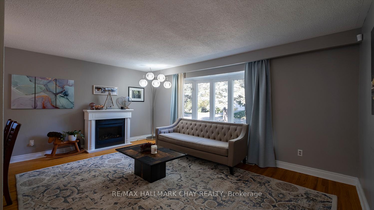Photo 17 of 151 Orchard Heights Boulevard, Aurora, Aurora Heights — HOMEH