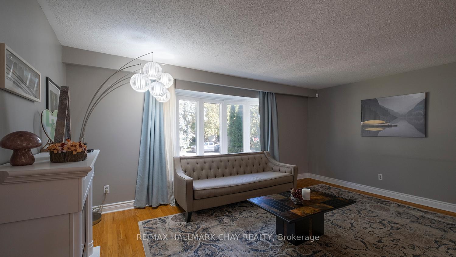 Photo 20 of 151 Orchard Heights Boulevard, Aurora, Aurora Heights — HOMEH