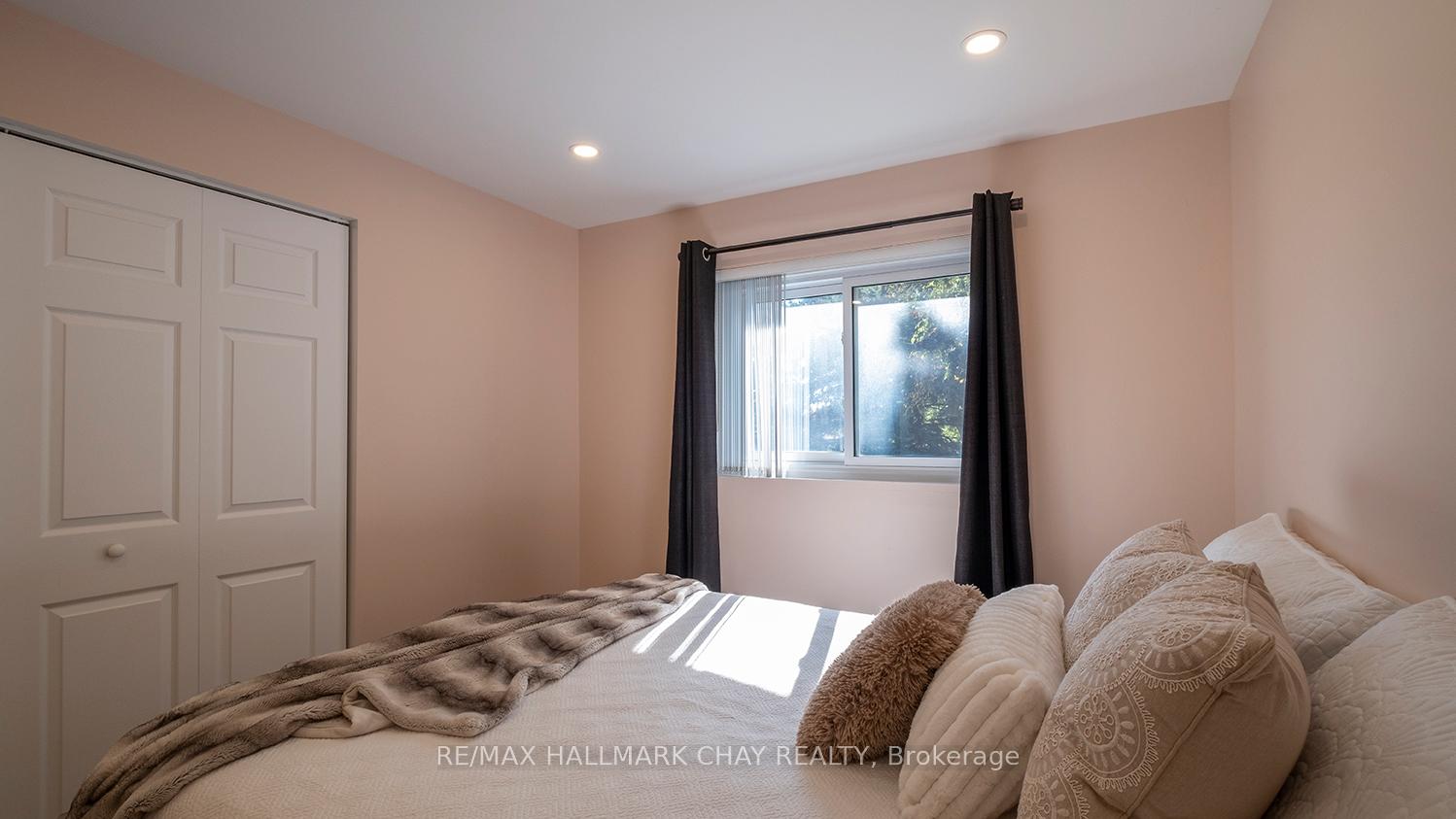 Photo 30 of 151 Orchard Heights Boulevard, Aurora, Aurora Heights — HOMEH