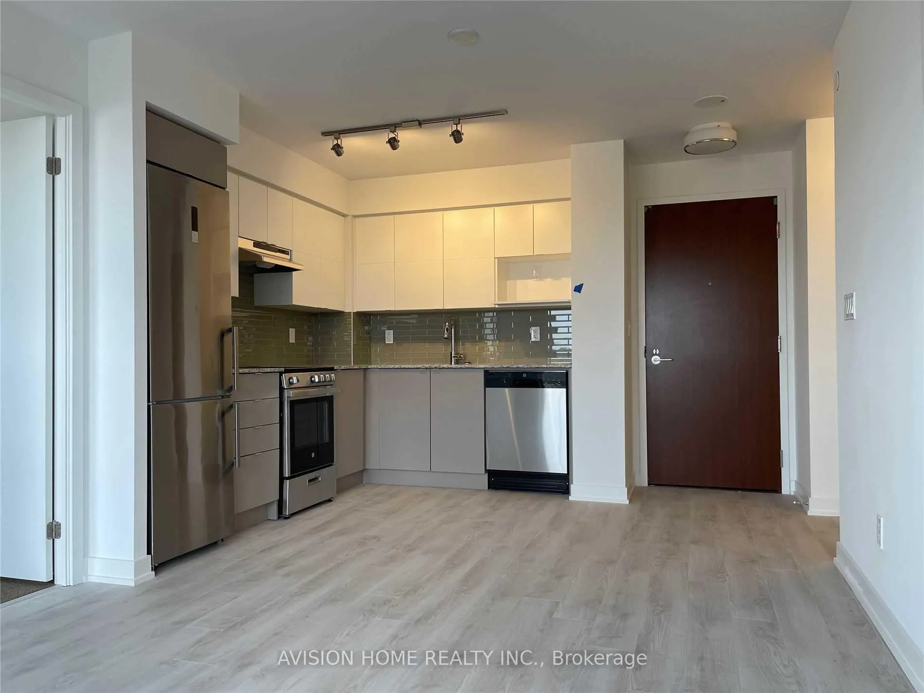 Photo 8 of Unit 619, 120 Varna Drive, Toronto, Englemount-Lawrence — HOMEH