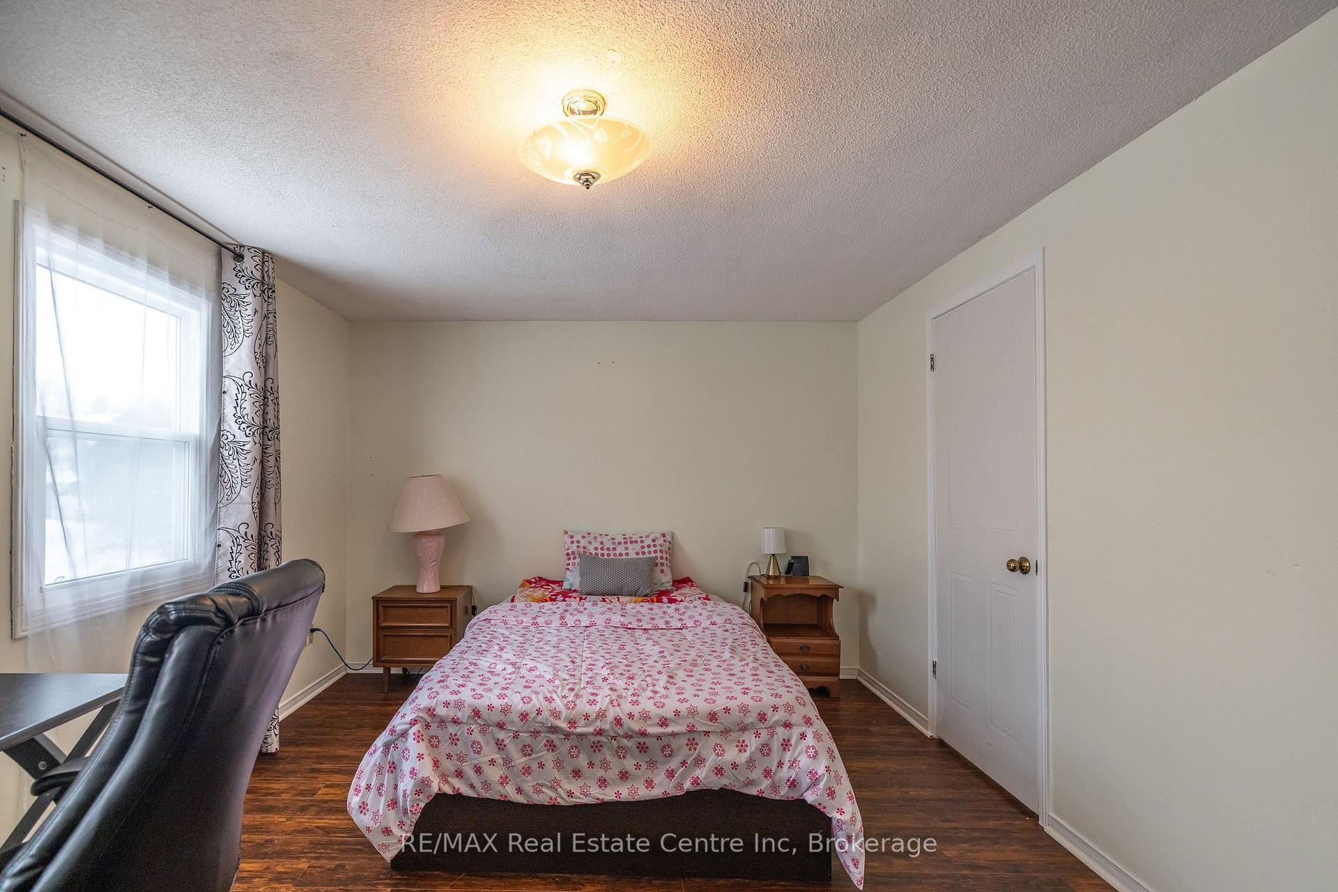 Photo 21 of 112 Stephen Drive, Guelph, Willow West/Sugarbush/West Acres — HOMEH