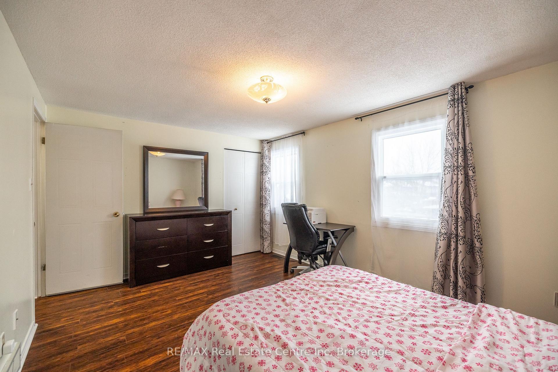 Photo 24 of 112 Stephen Drive, Guelph, Willow West/Sugarbush/West Acres — HOMEH