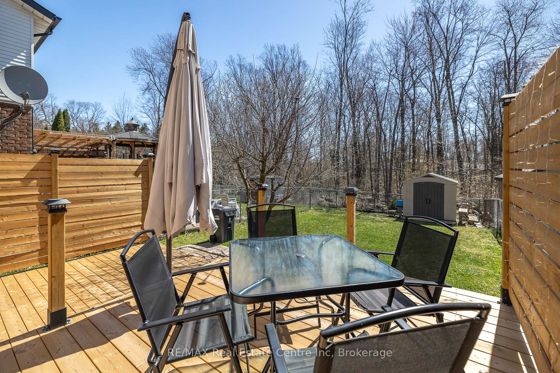 Photo 42 of 112 Stephen Drive, Guelph, Willow West/Sugarbush/West Acres — HOMEH