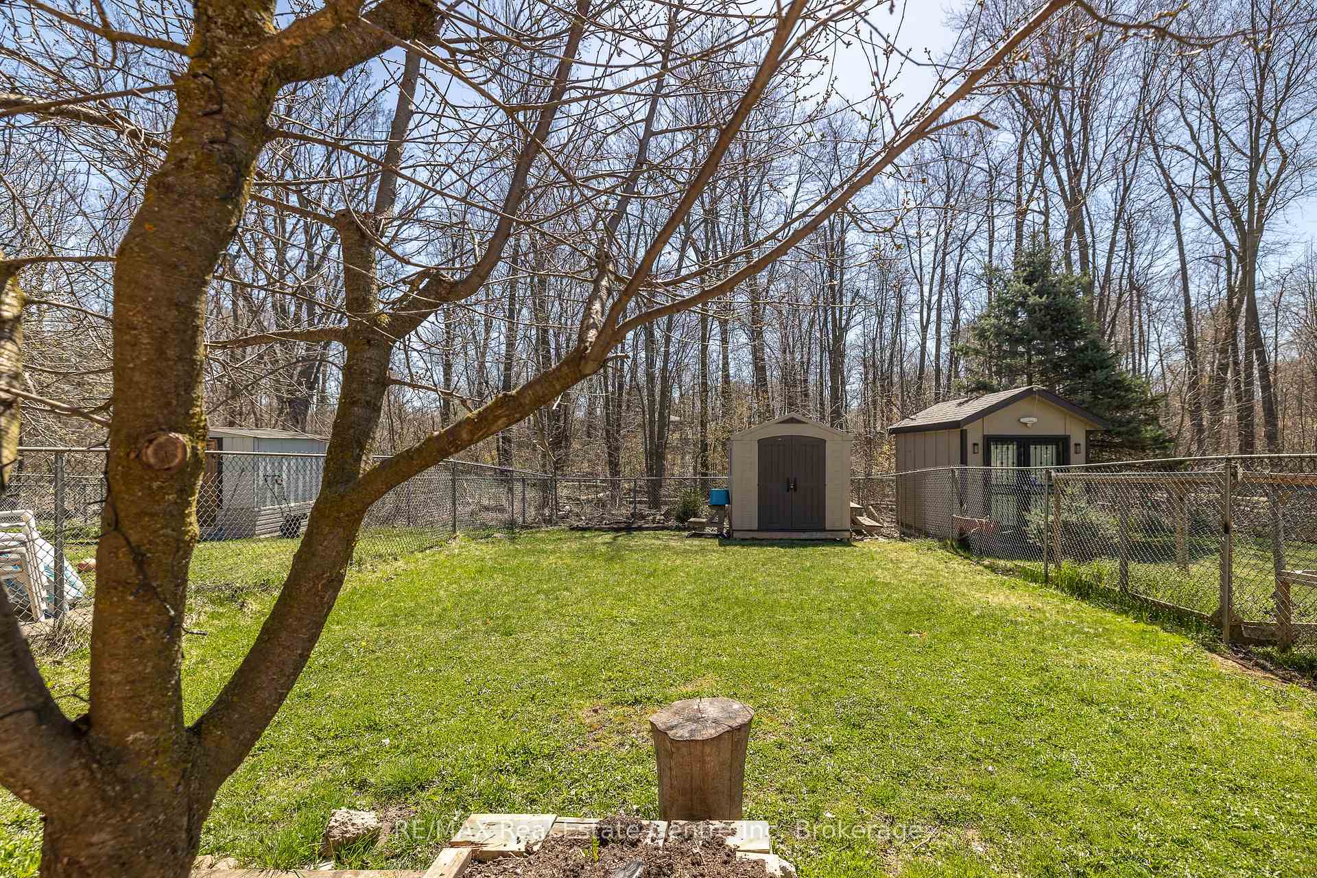 Photo 43 of 112 Stephen Drive, Guelph, Willow West/Sugarbush/West Acres — HOMEH