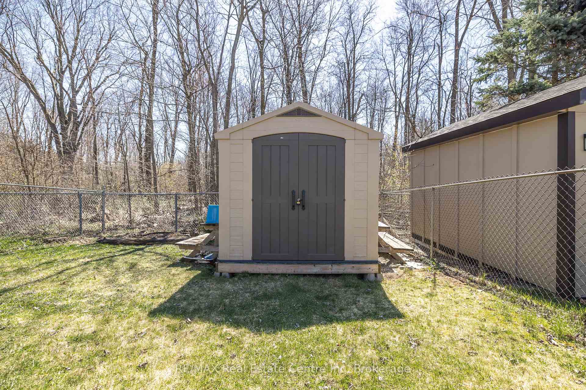 Photo 45 of 112 Stephen Drive, Guelph, Willow West/Sugarbush/West Acres — HOMEH