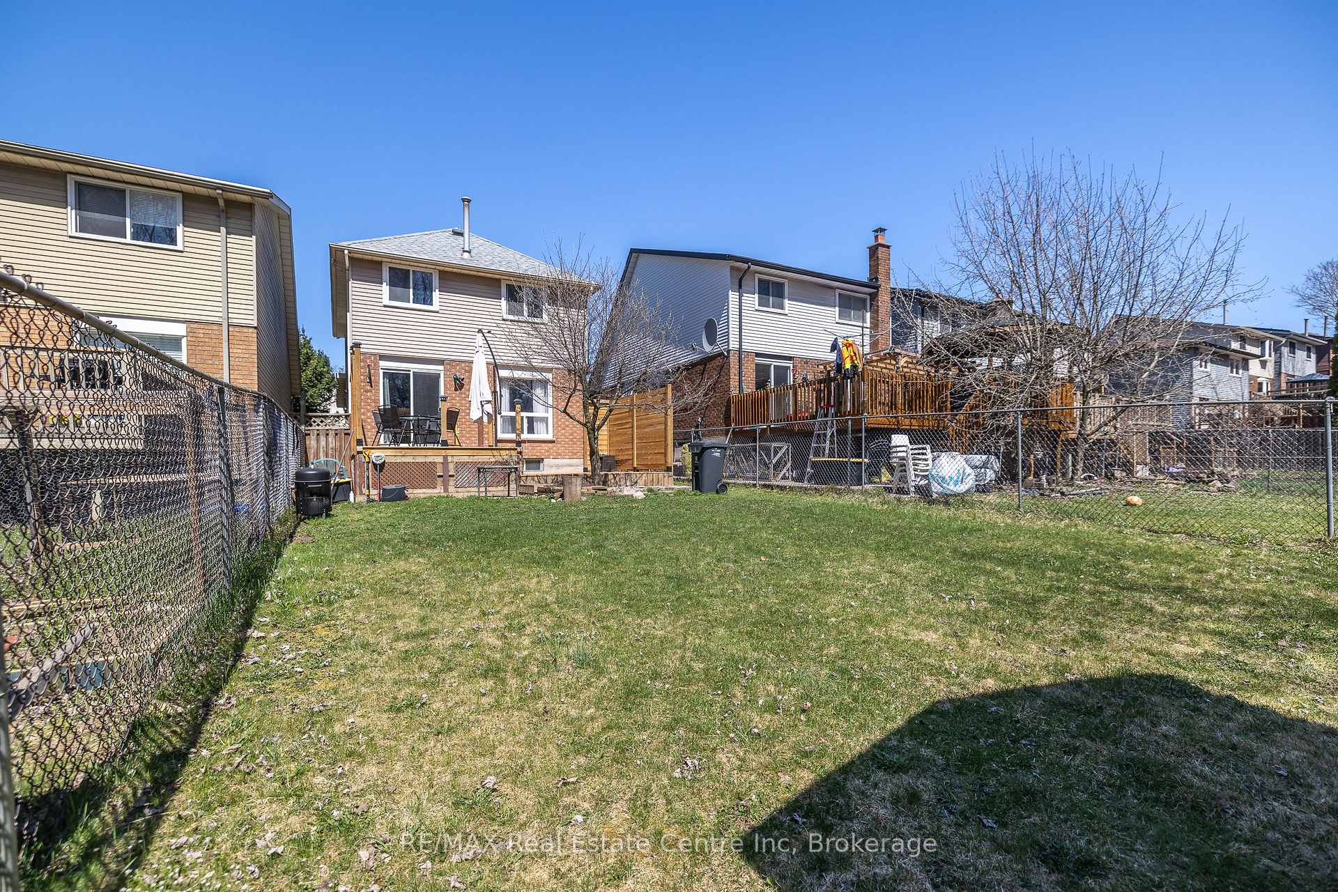 Photo 46 of 112 Stephen Drive, Guelph, Willow West/Sugarbush/West Acres — HOMEH